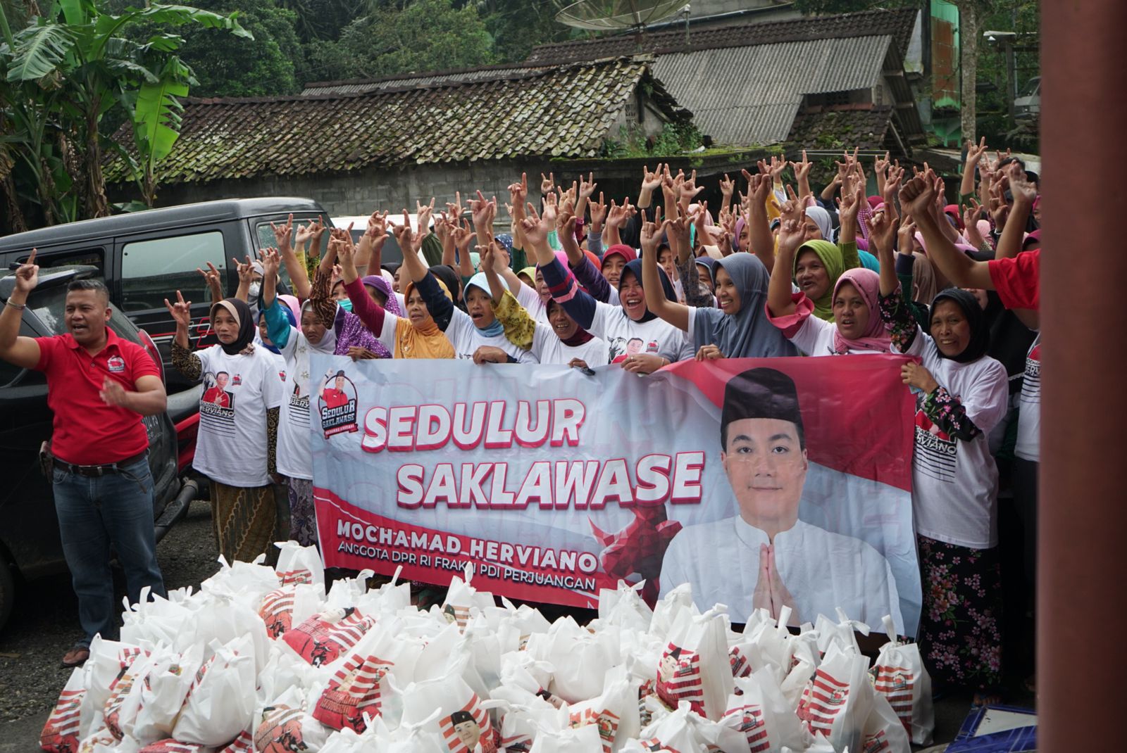  Relawan Sedulur Saklawase menggelar berbagai kegiatan bakti sosial di Kota Semarang dan Kabupaten Semarang, Jawa Tengah.
