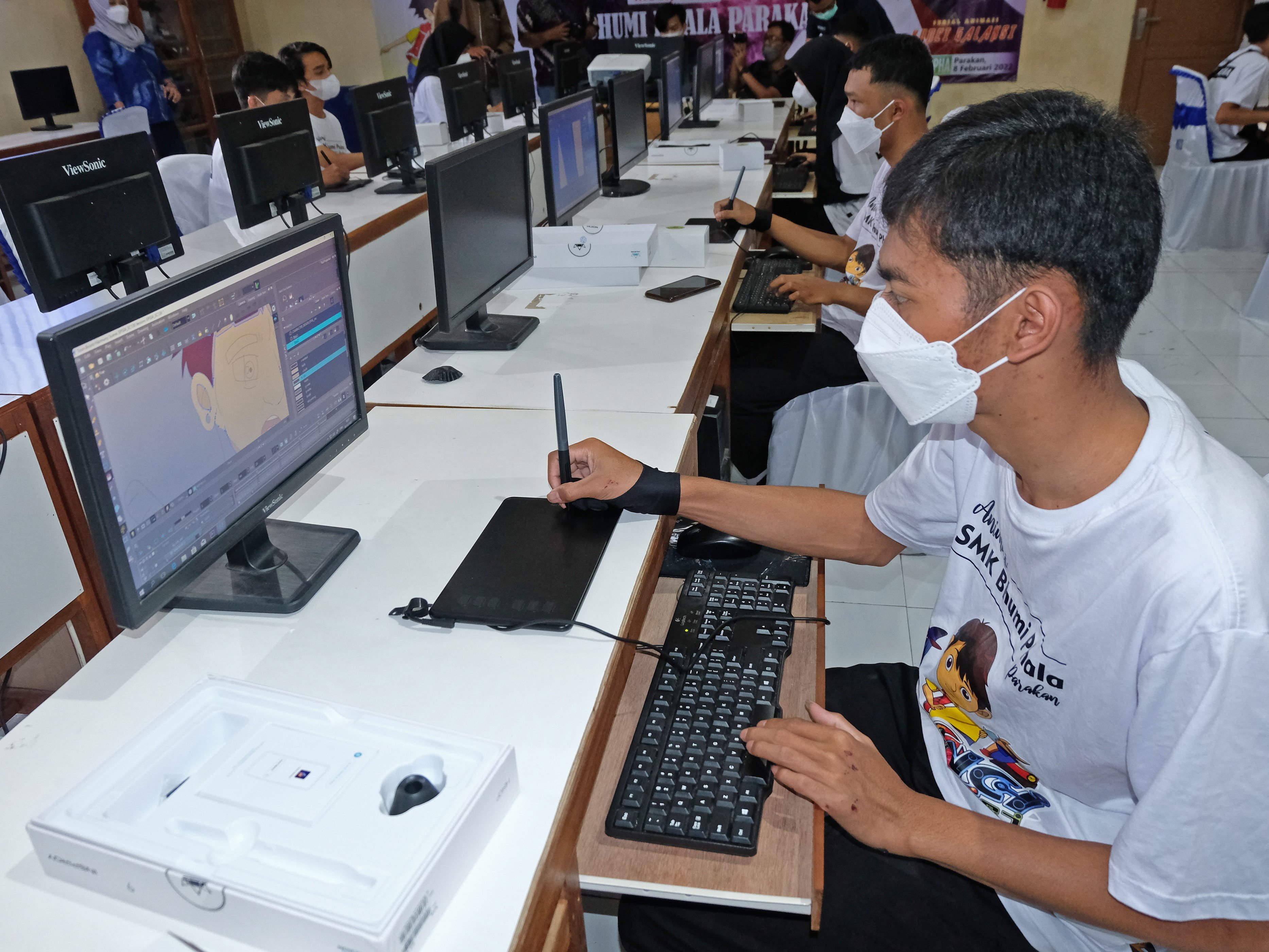 Perangkat Keras dan Perangkat Lunak untuk Multimedia