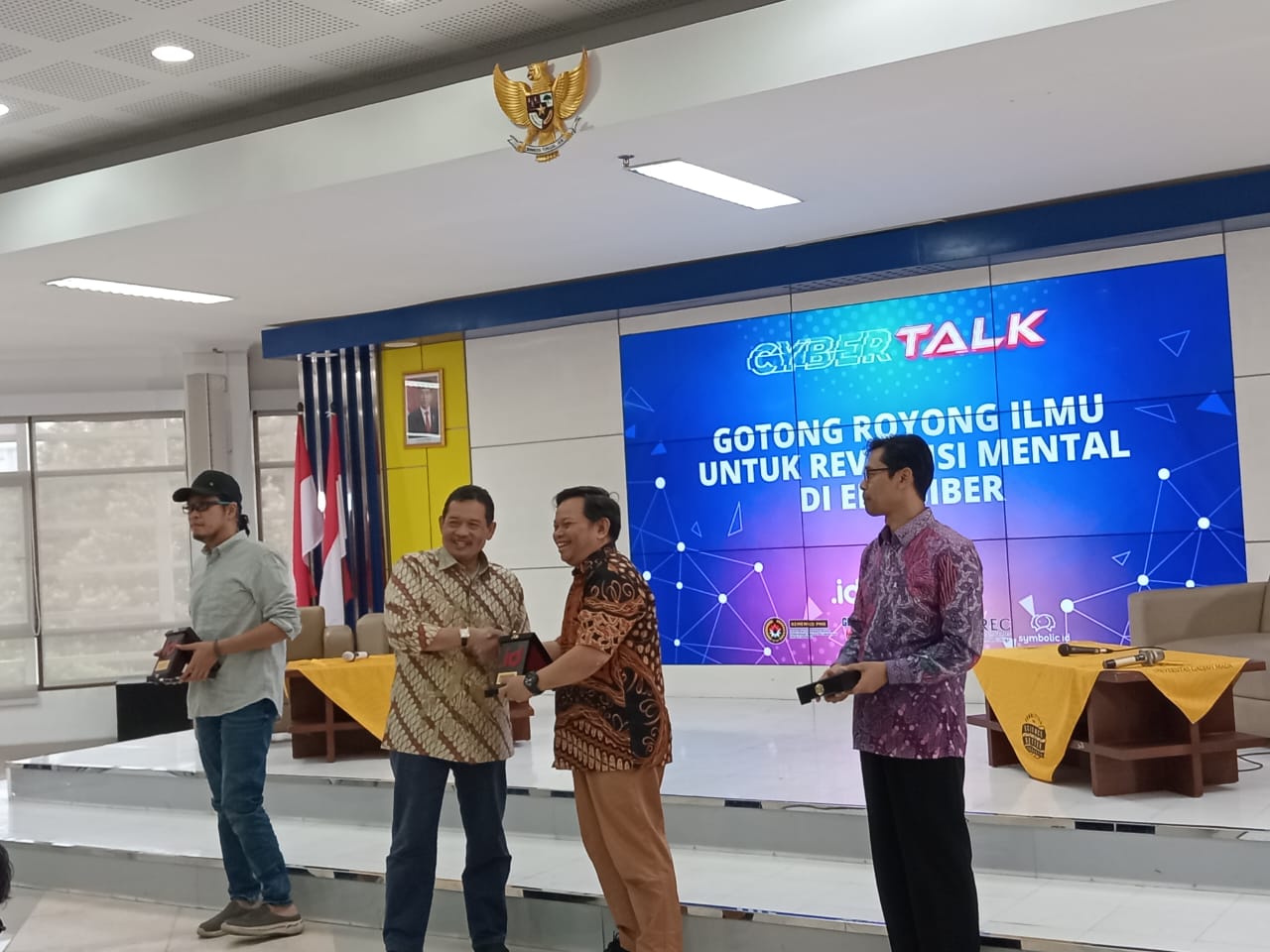 CyberTalk digelar Pandi Institute di  Auditorium Fakultas Ilmu Sosial dan Ilmu Politik Universitas Gadjah Mada (UGM), Yogyakarta.