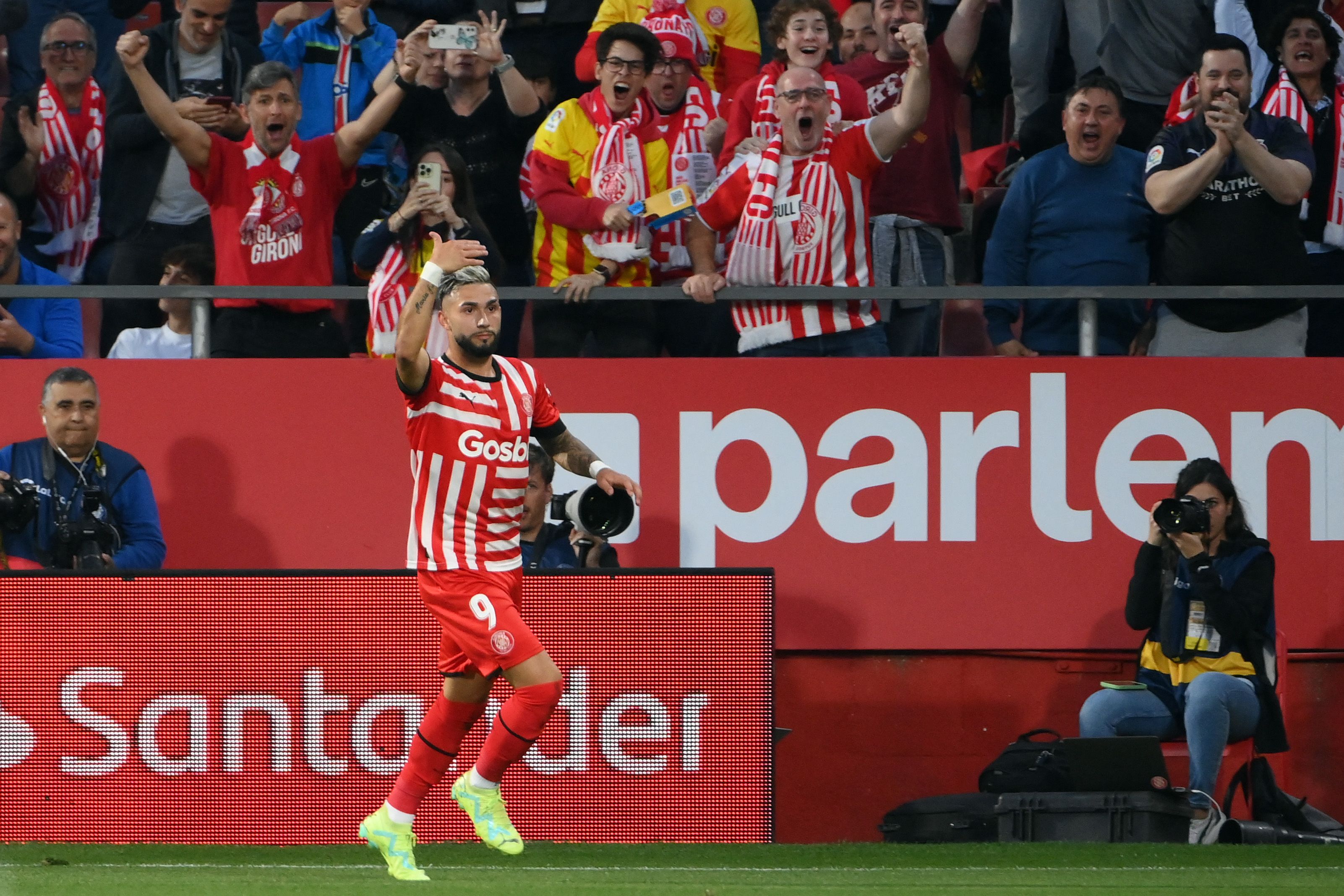 Penyerang Girona Taty Castellanos melakukan selebrasi usai mencetak gol ke gawang Real Madrid