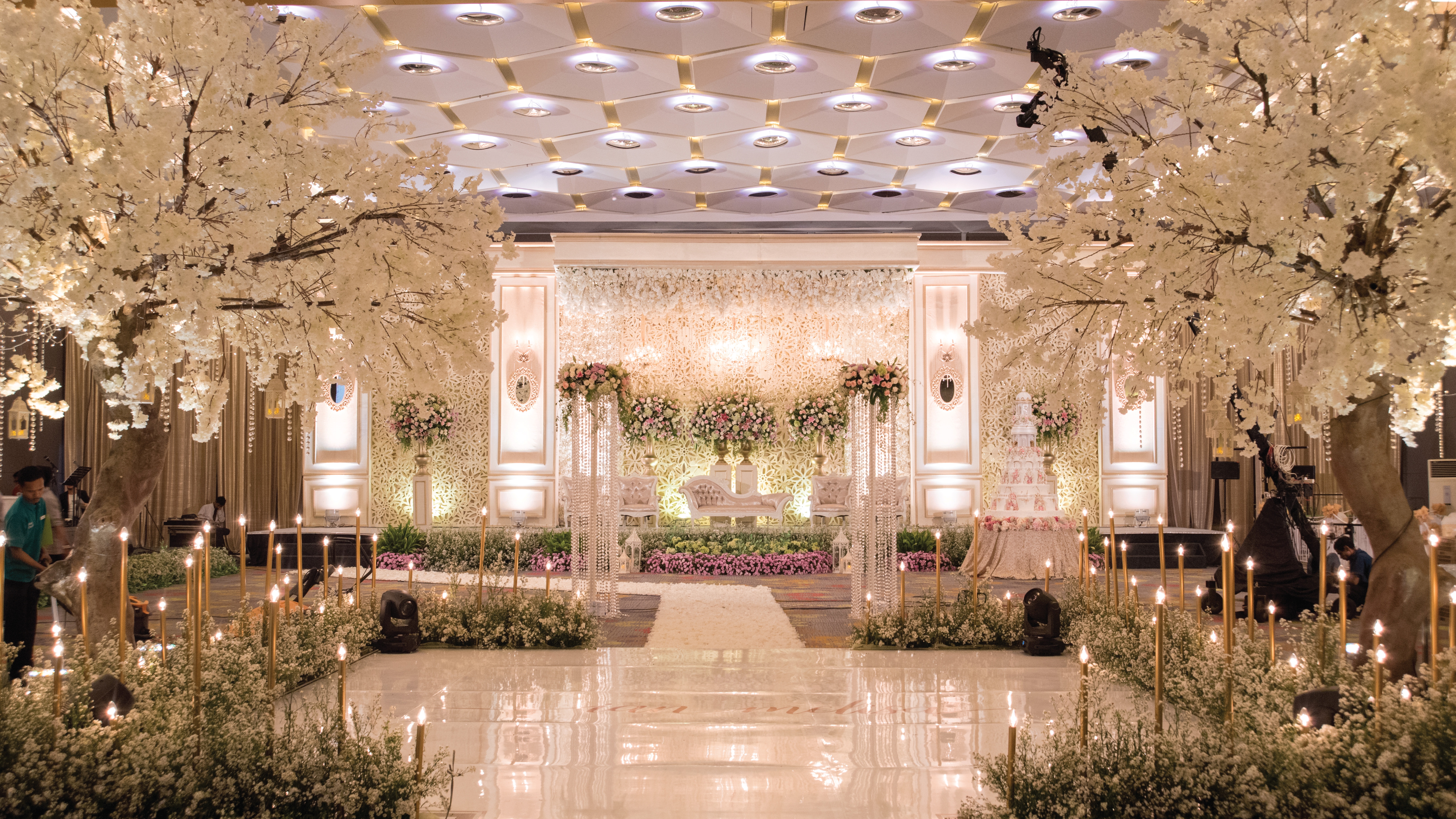 Wedding Ballroom Decoration – Holiday Inn Jakarta Kemayoran.