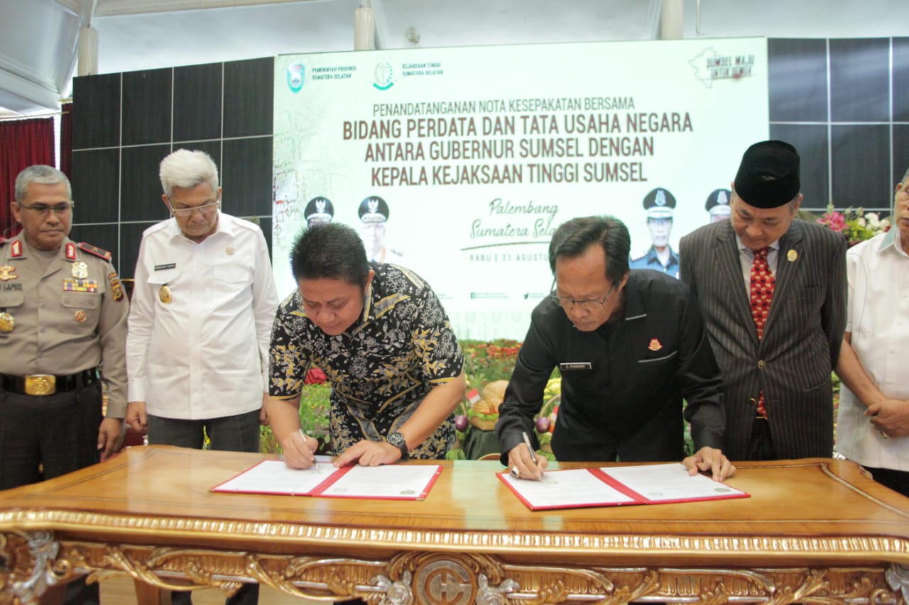 Kejaksaan Tinggi dan Pemerintah Provinsi Sumatra Selatan menandatangani kerja sama bantuan hukum