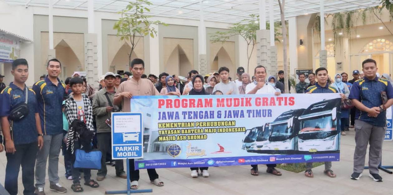 Pelepasan peserta mudik gratis di Masjid Ash Shomad