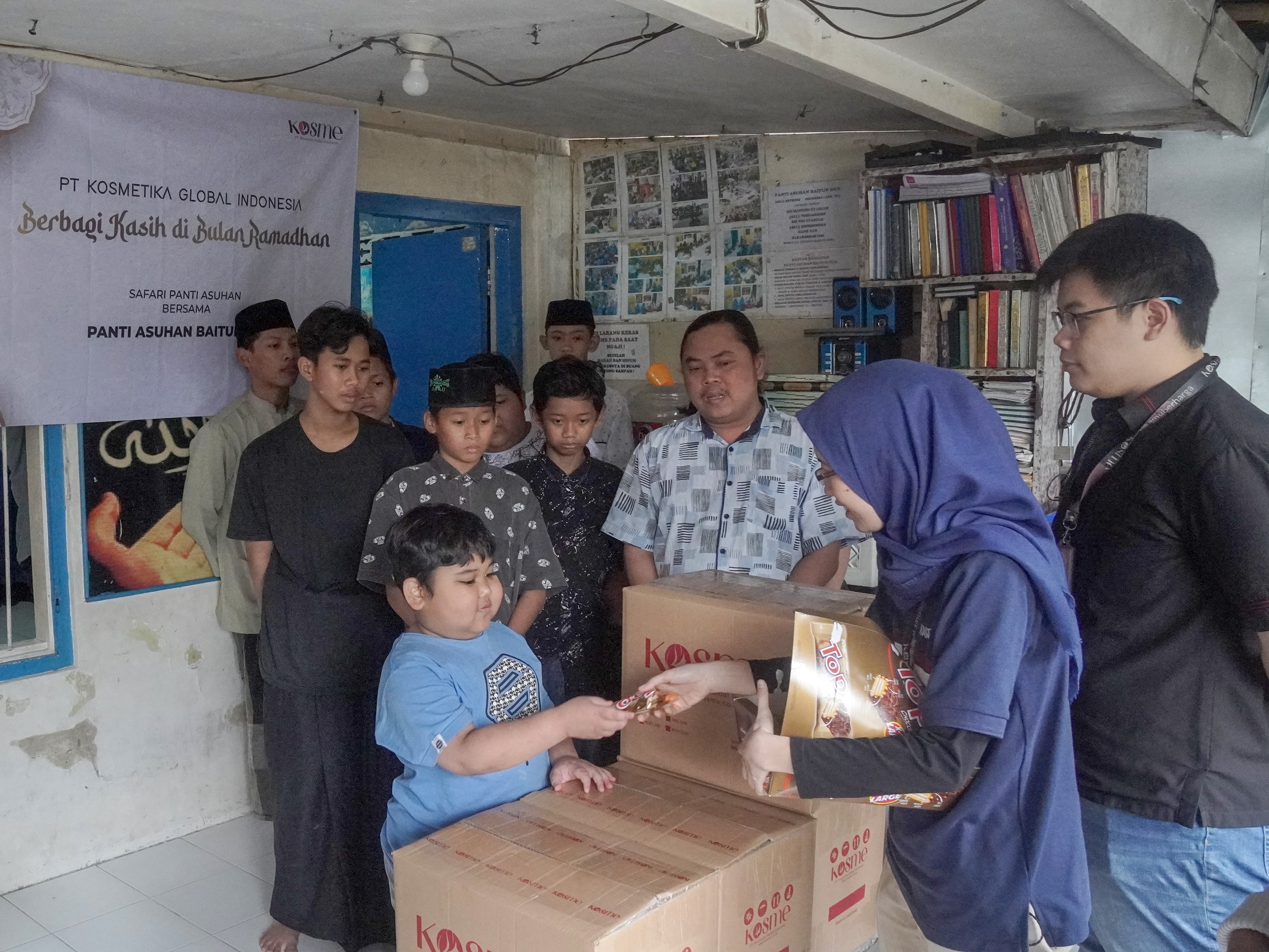 Kunjungan ke Panti Asuhan Baitun Nur, Surabaya, Jawa Timur. 