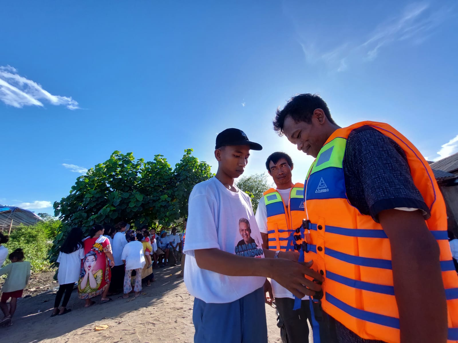 Komunitas Nelayan Pesisir ajak warga tanam mangrove di Pesawaran, Lampung
