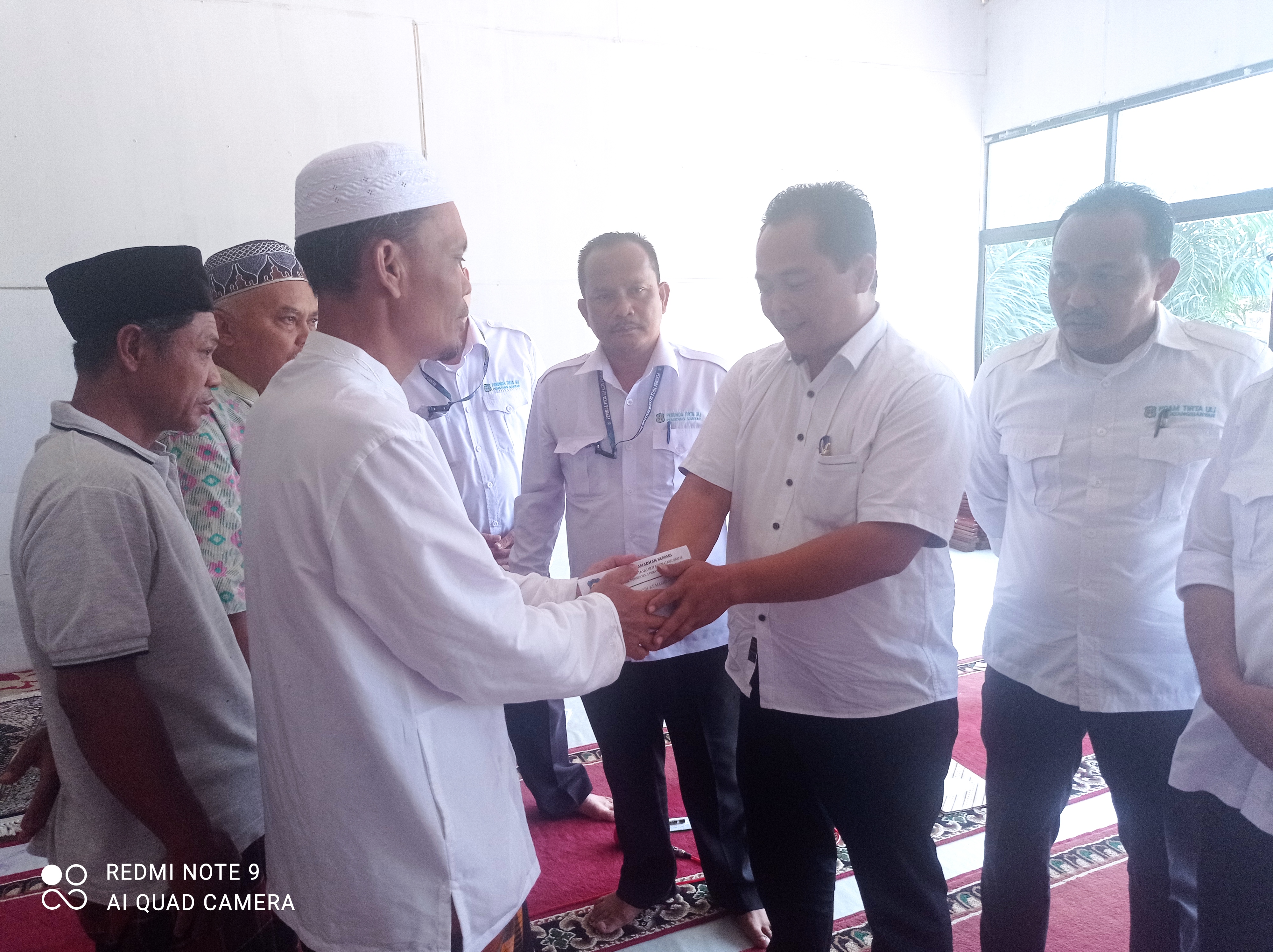 Penyerahan bantuan untuk Masjid Al Ikhlas Perumahan Karang Sari Pematang Siantar, Sumatra Utara, Rabu (12/4/2023).