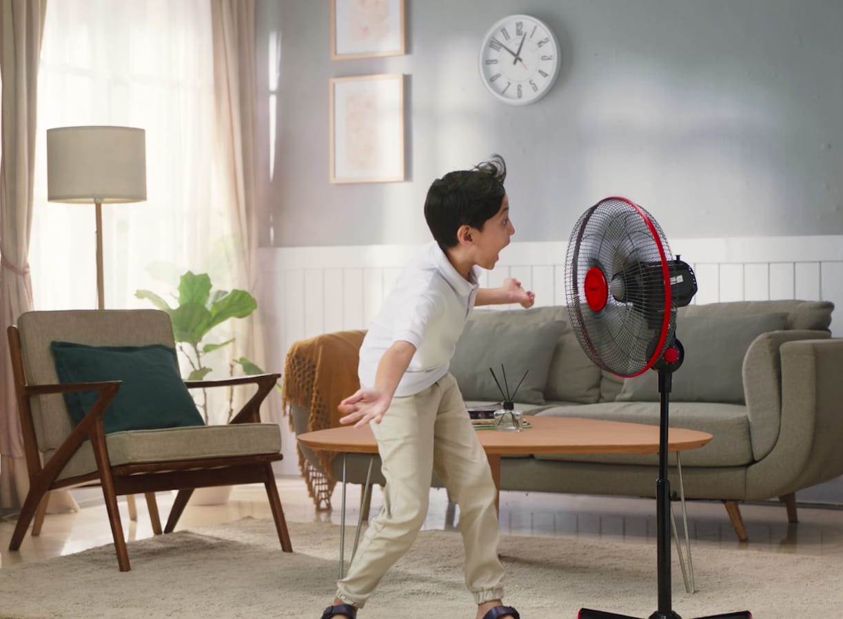 Cosmos yang merupakan salah satu market leader di industri peralatan rumah tangga di pasar Indonesia sejak tahun 1976.