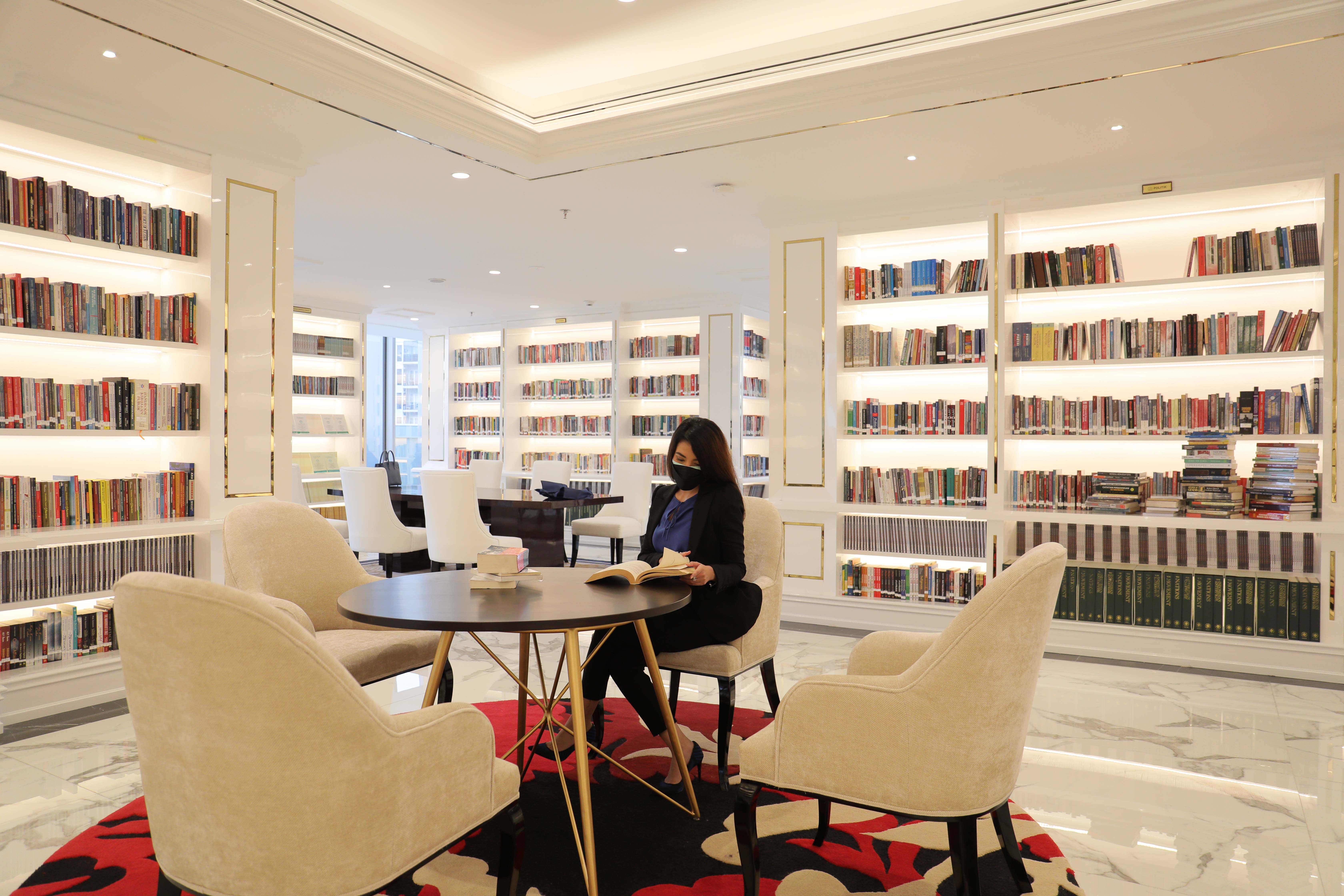 Perpustakaan Panglima Itam di Gedung NasDem Tower, Jakarta.