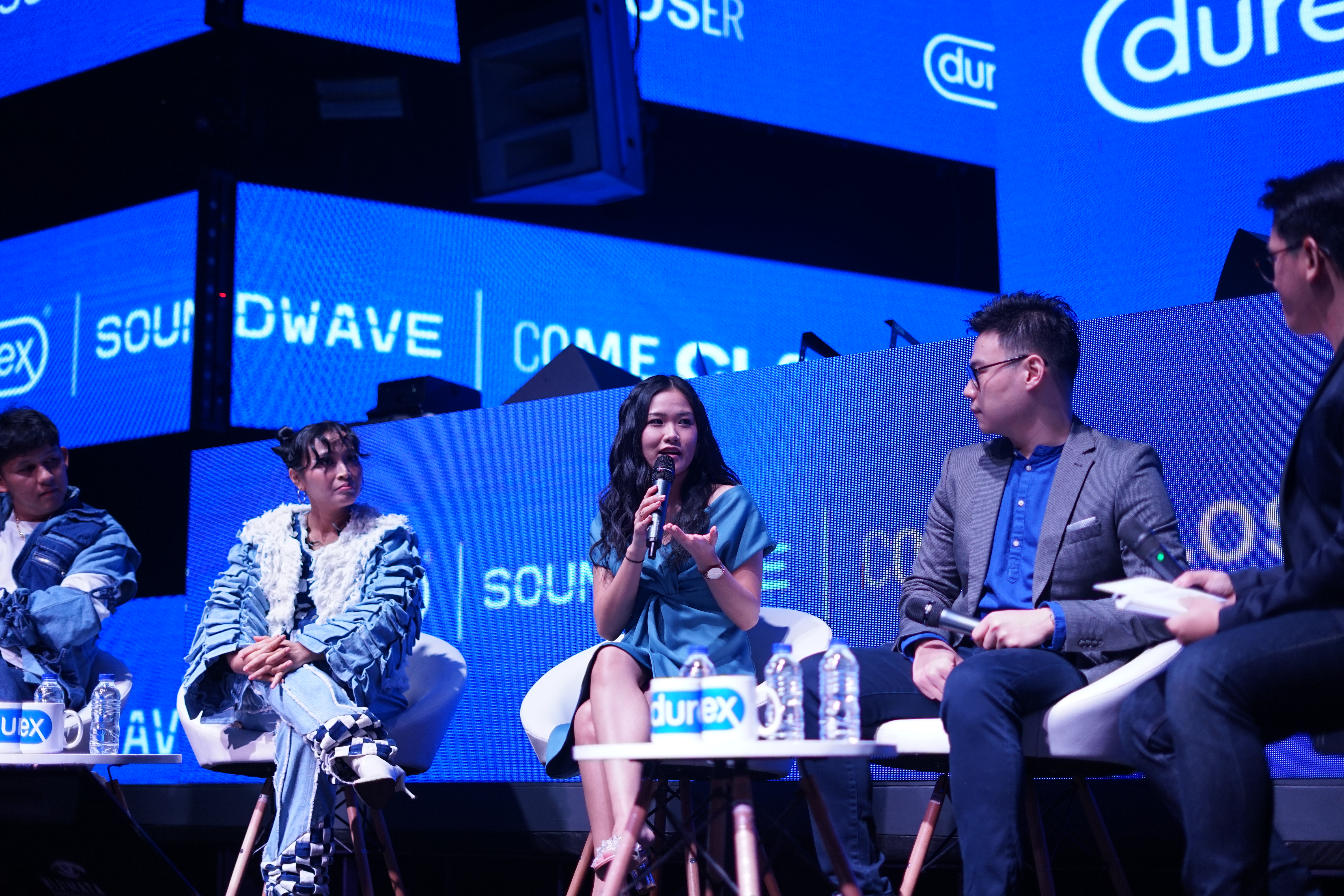 Diskusi mengenai peran perempuan dalam mewujudkan kehidupan seksual yang lebih sehat.