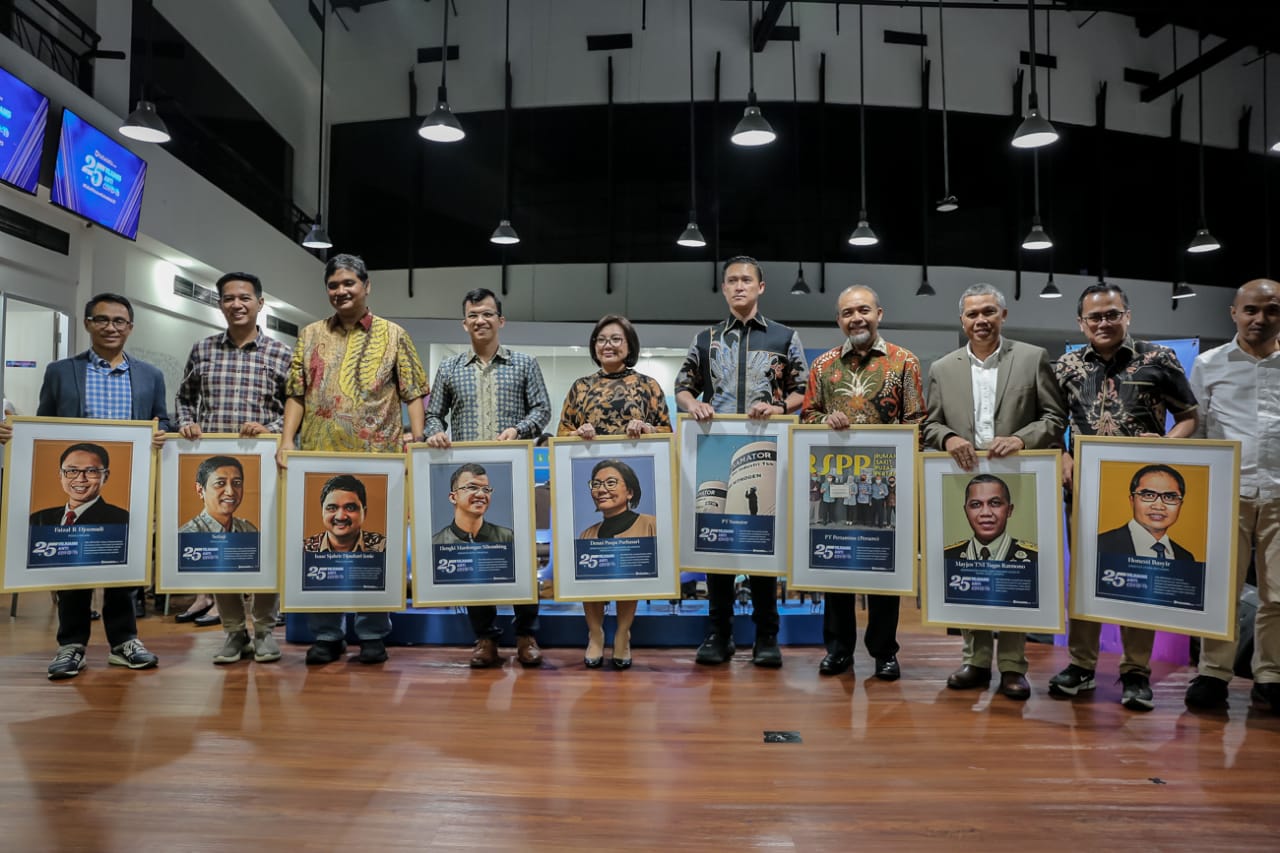 Katadata Berikan Penghargaan untuk Pejuang Penanganan Covid-19