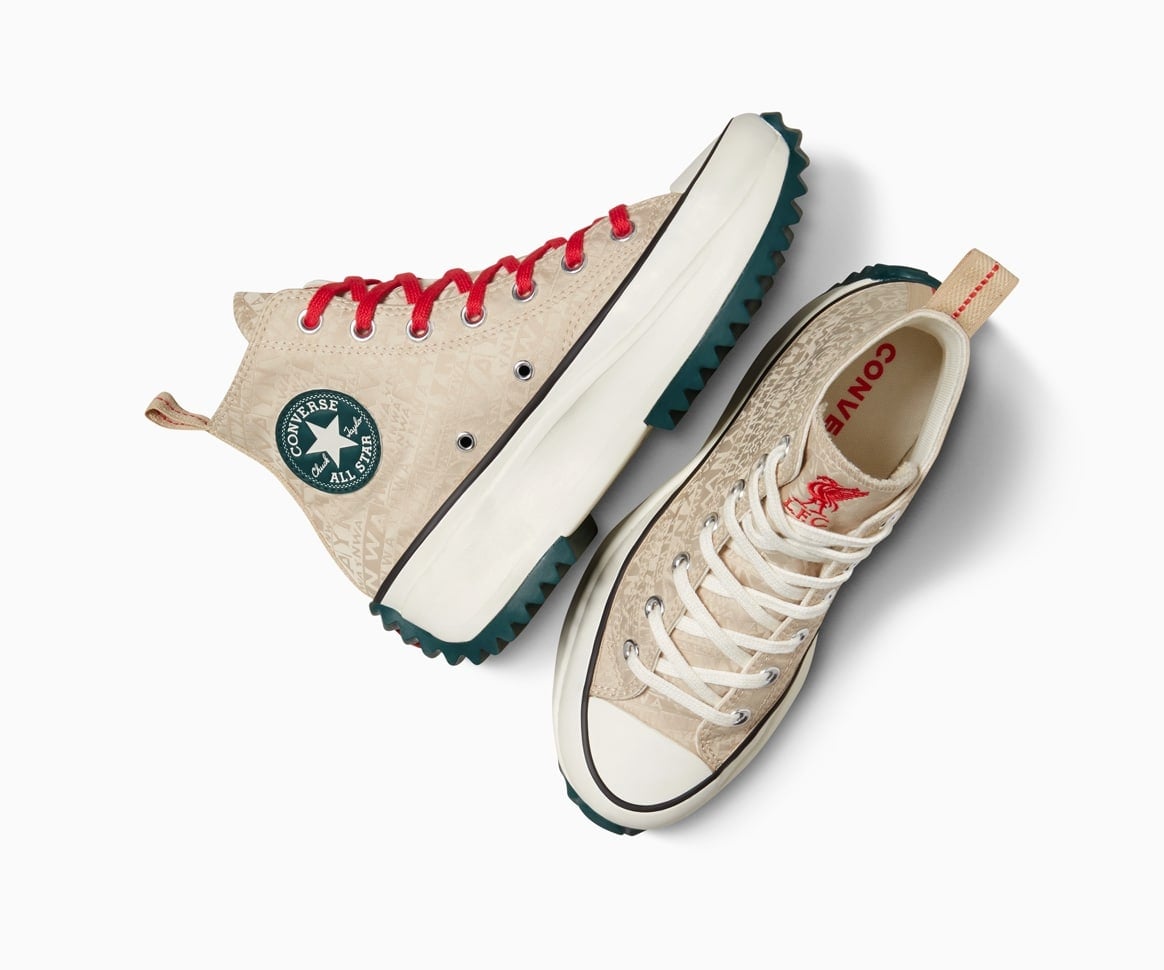 Sepatu hasil kolaborasi Oonverse dan Liverpool