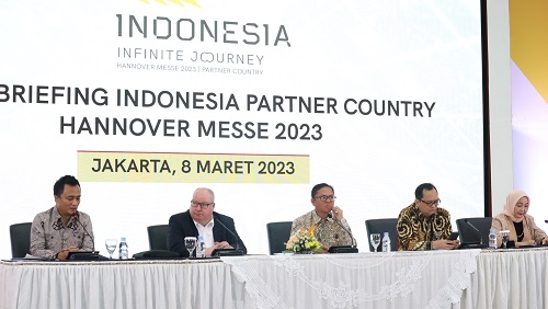Sejumlah narasumber mengisi acara Press Briefing Indonesia Partner Country Hannover Messe 2023.