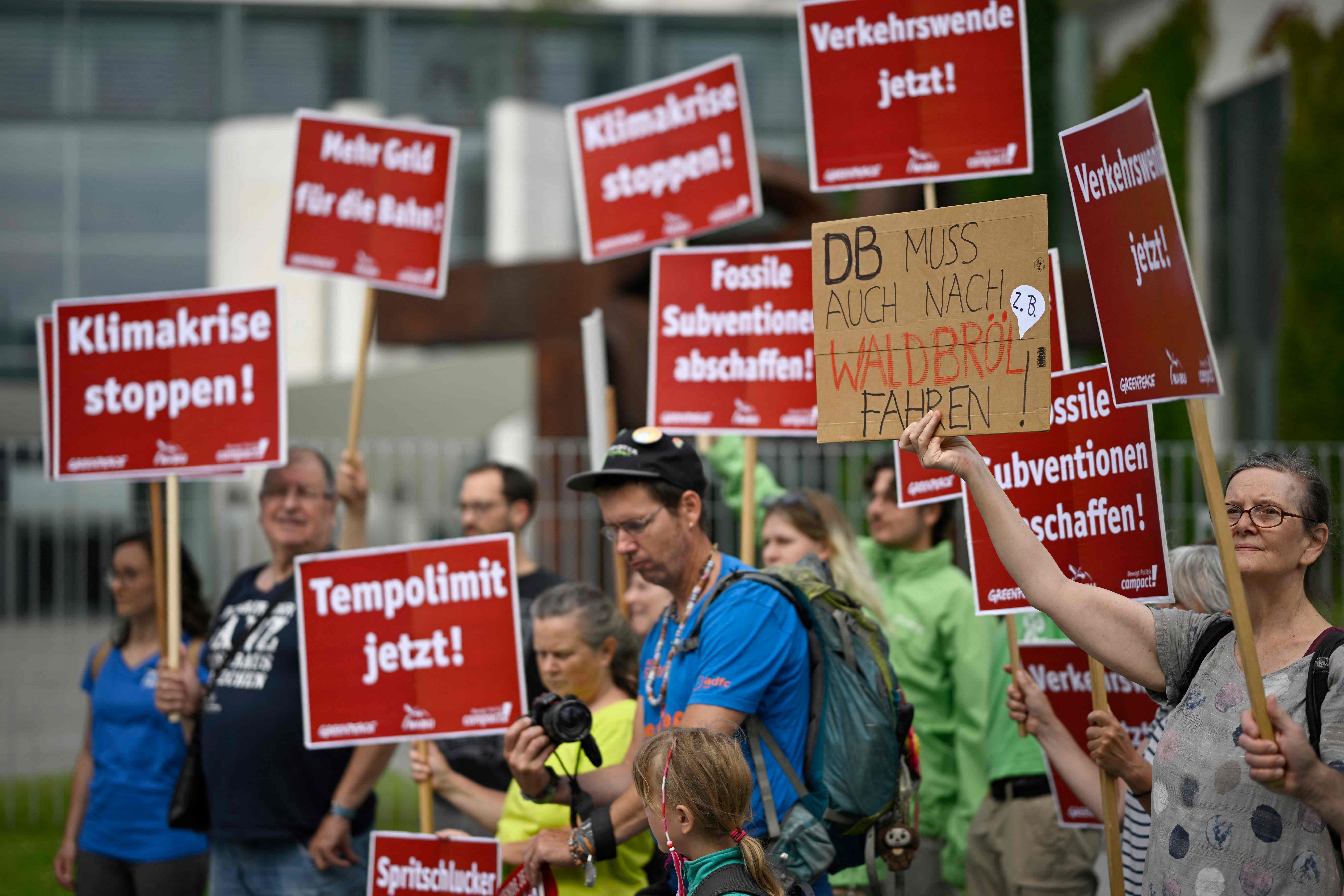 Ilustrasi: Demonstrasi para aktivis lingkungan di Berlin, Jerman