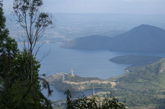 Danau Toba di Sumatra Utara.