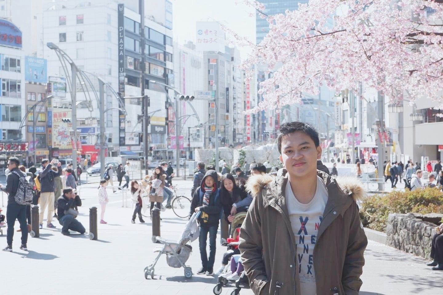  Efraim Leonardo, kreator digital