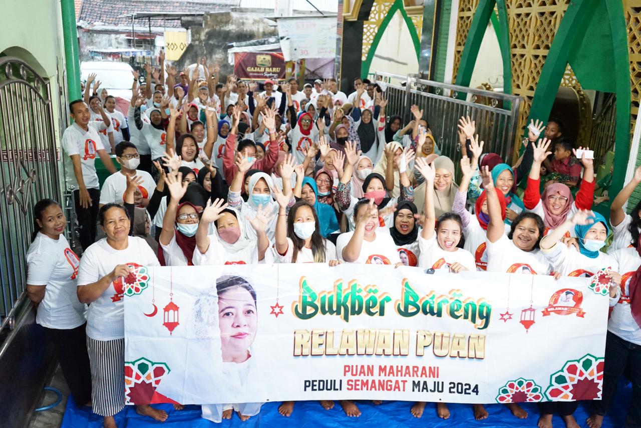 Relawan Puan menggelar lomba adzan dan buka puasa bersama di Kecamatan Gubeng, Kota Surabaya, Jawa Timur. 
