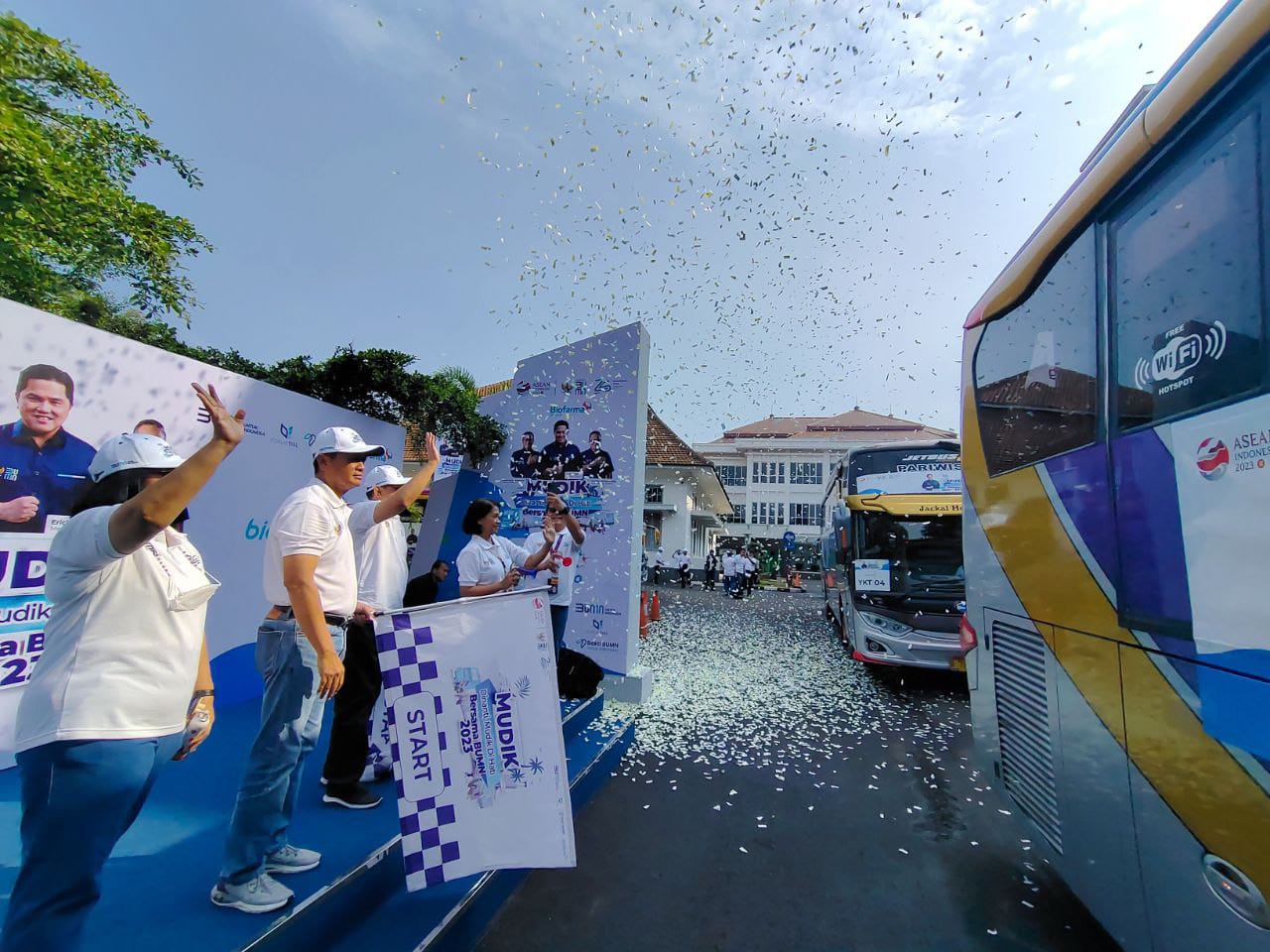 Bio Farma Antar 800 Pemudik ke Kampung Halaman tanpa Biaya