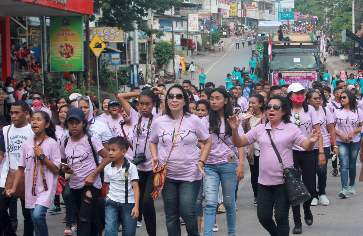 Sejumlah warga di Kota Kupang, Nusa Tenggara Timur, merayakan Paskah