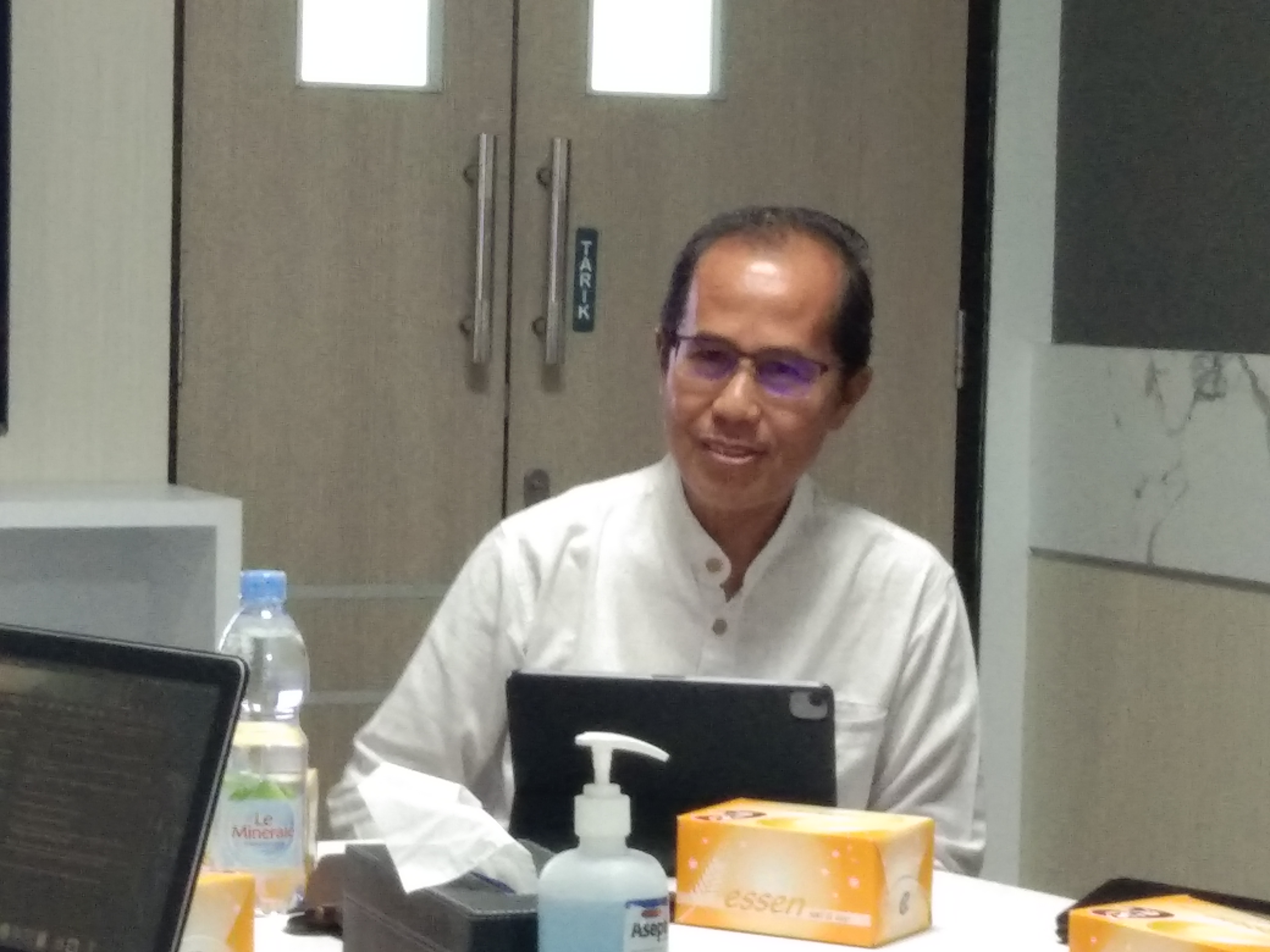 Rektor Universitas Alma Ata Prof H Hamam Hadi 