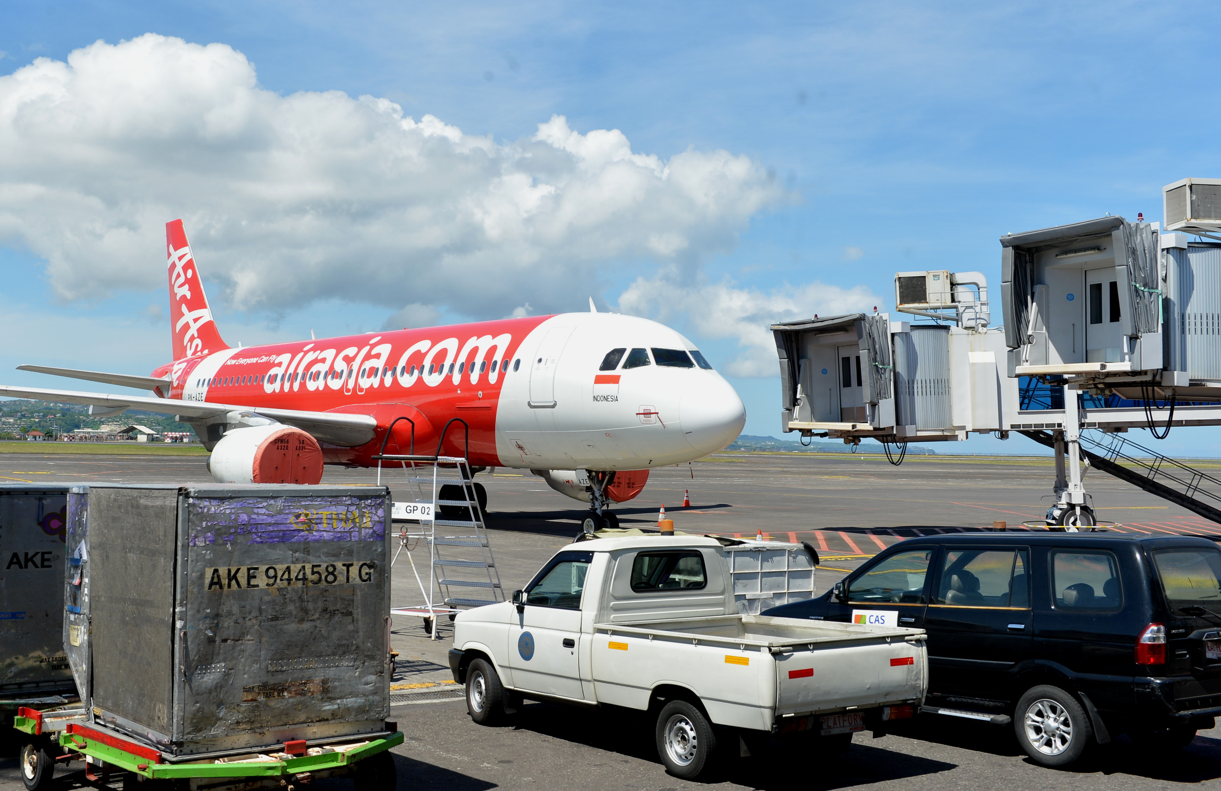  Pesawat udara terparkir di Bandara Internasional I Gusti Ngurah Rai 