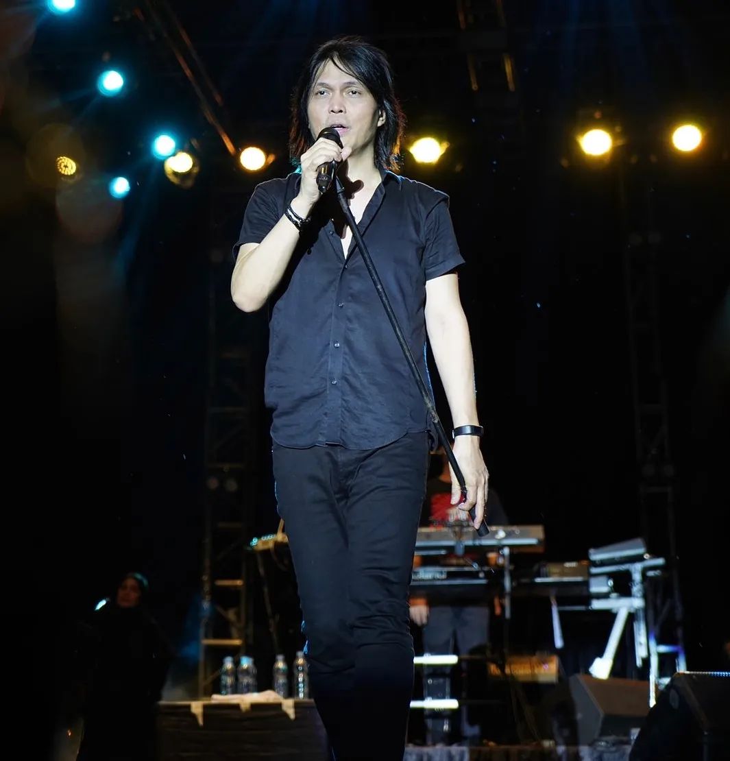 Penyanyi Once Mekel.