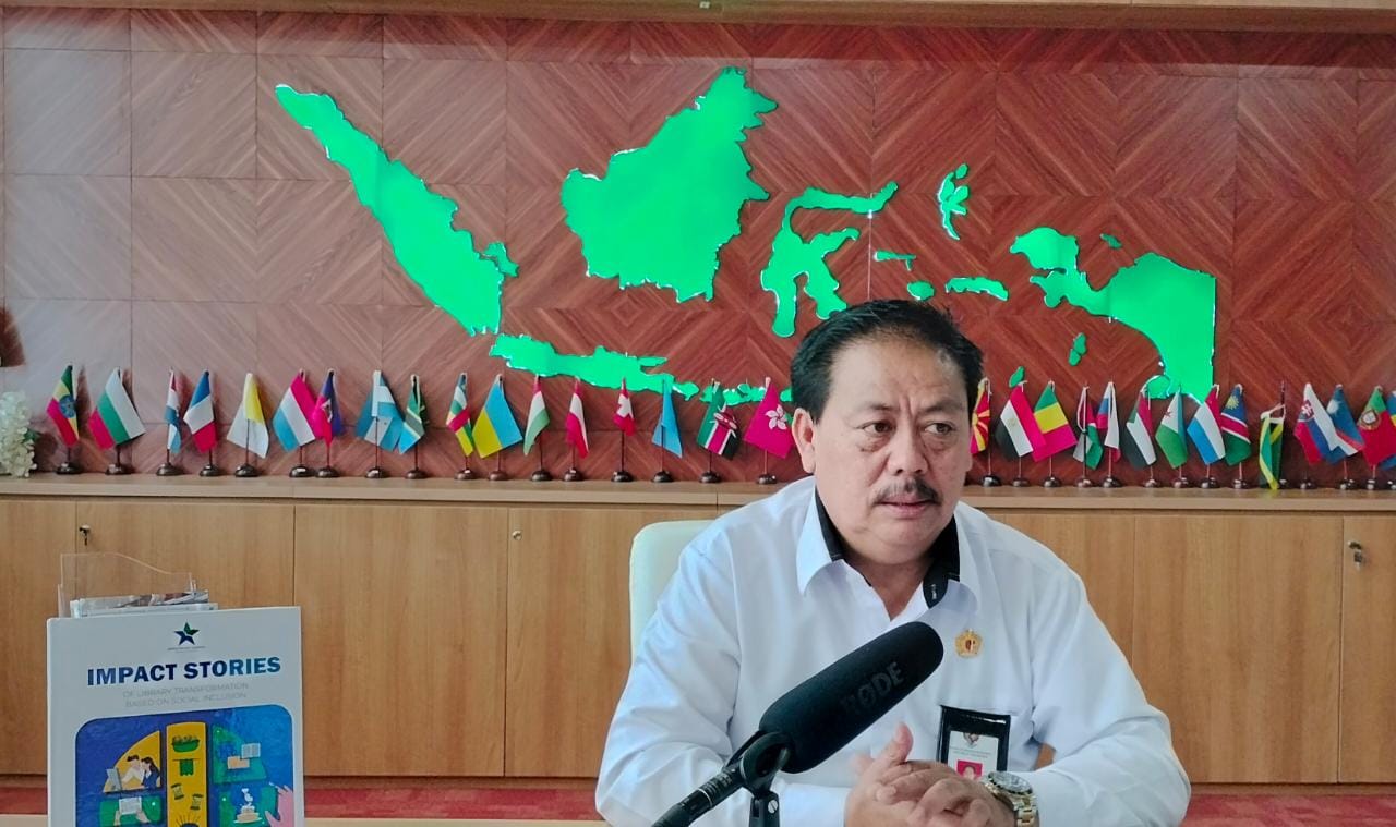 Kepala Perpustakaan Nasional RI Muhammad Syarif Bando dalam sebuah diskusi daring di Jakarta, Kamis (13/4).