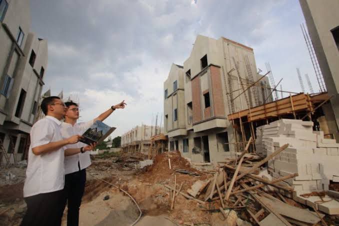 General Manager Sales and Marketing Synthesis Huis Willy Kurniawan (Kiri) dan Managing Director Synthesis Huis Aldo Daniel (kanan)