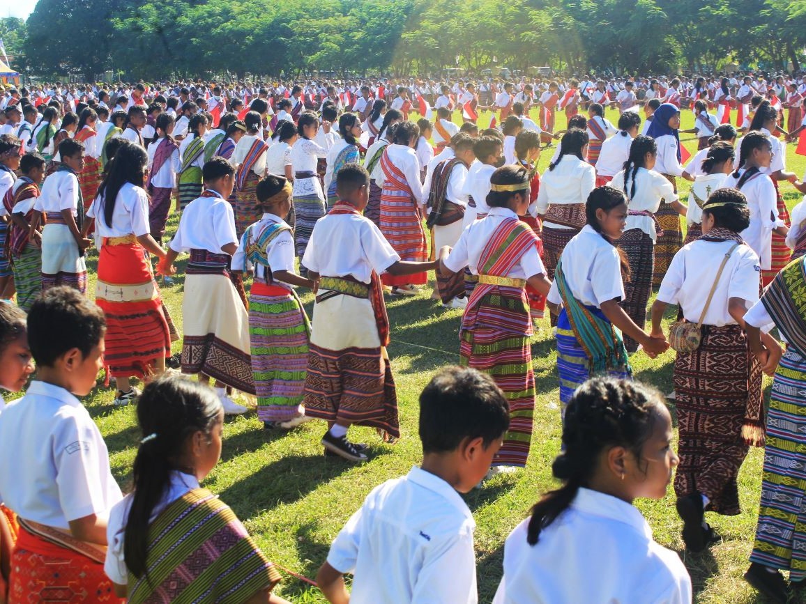 2.770 Penari Lufut Pecahkan Rekor Muri di Pesta Rakyat