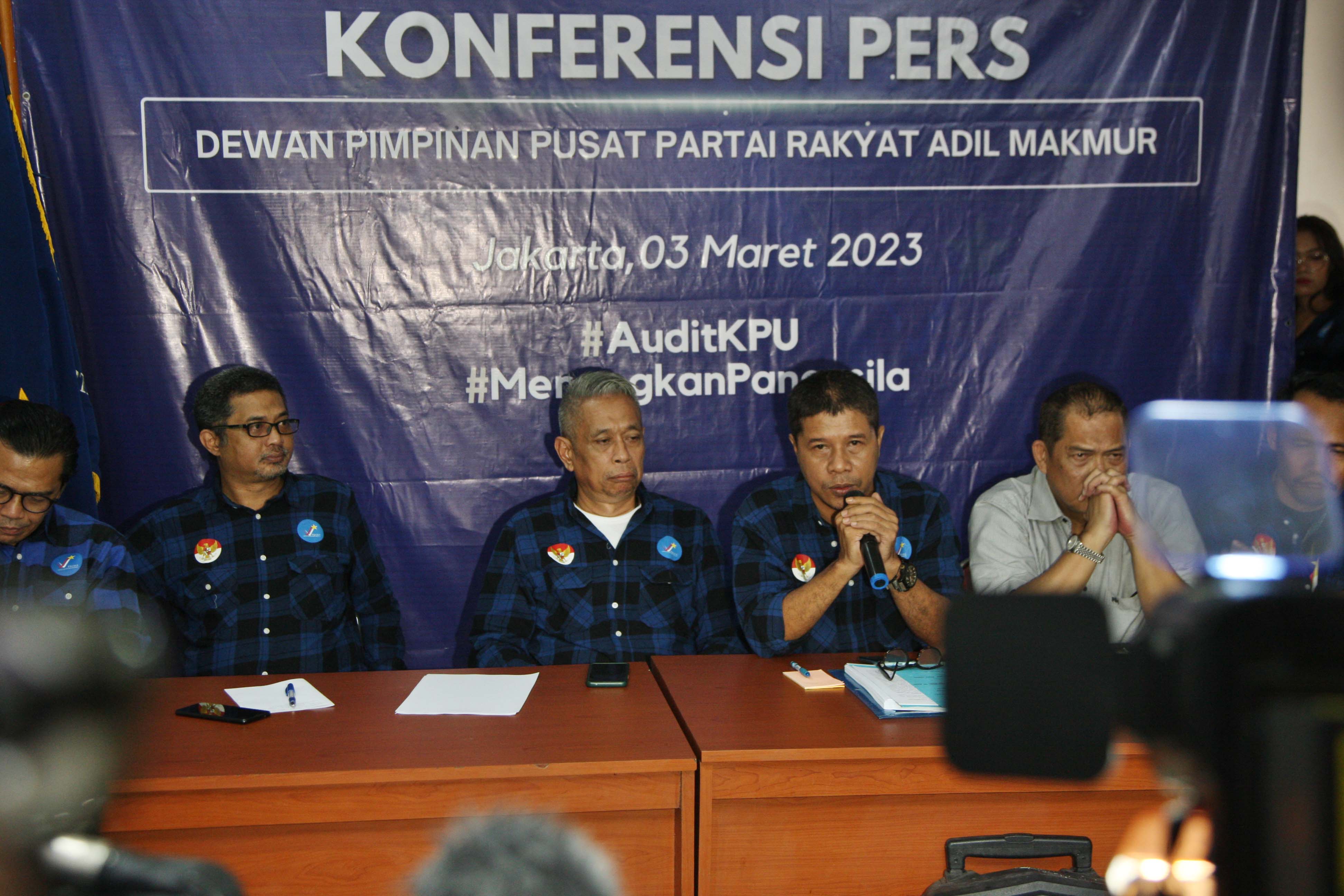 Jajaran pimpinan partai Prima