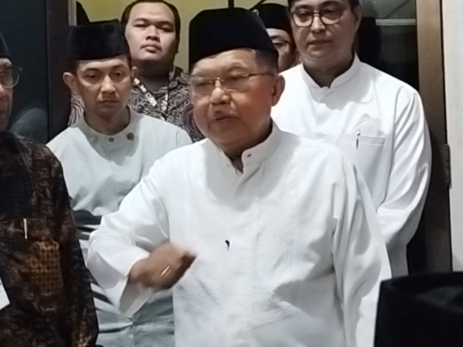 Ketua Umum Dewan Masjid Indonesia (DMI) Muhammad Jusuf Kalla saat berkunjung ke Yogyakarta