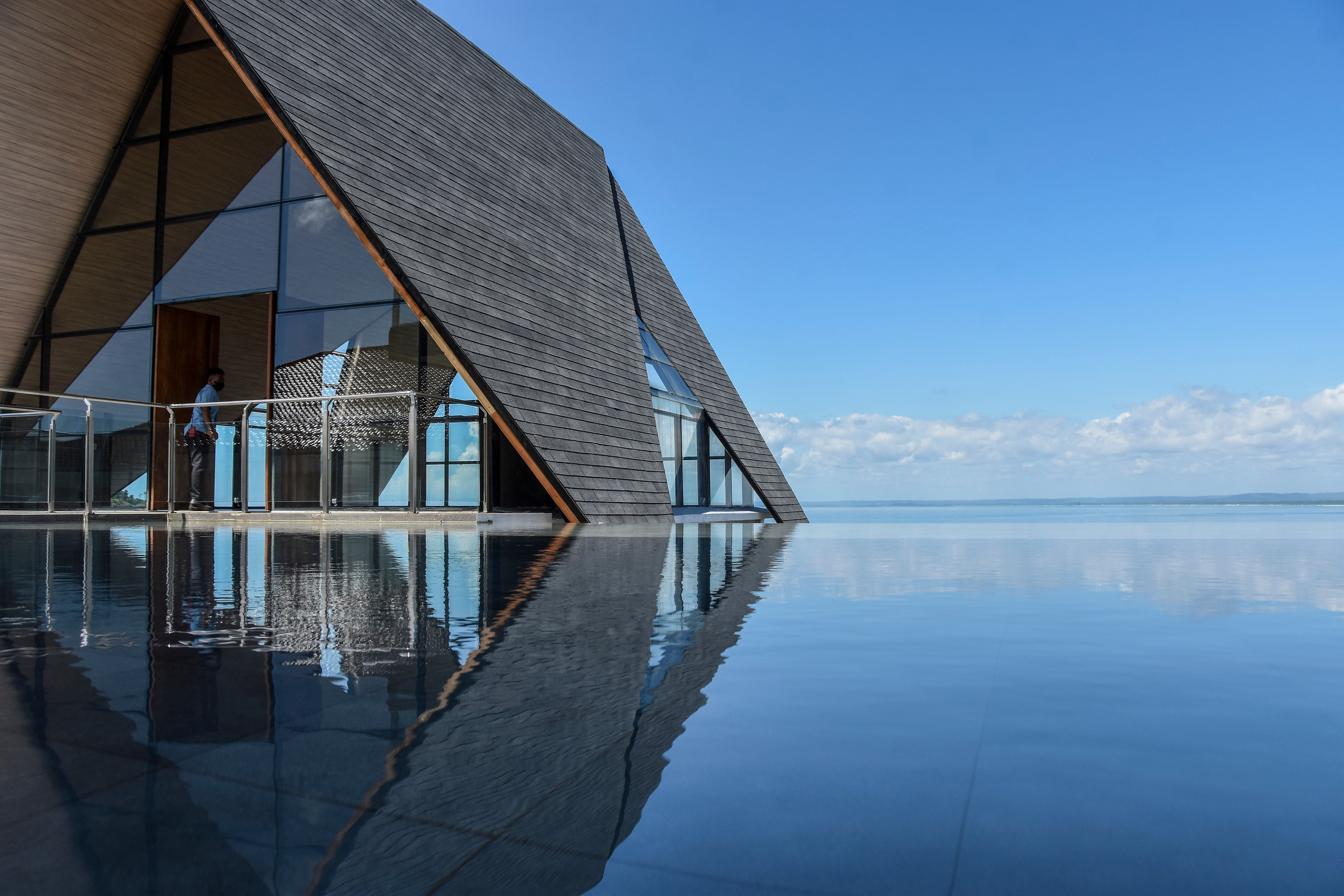 135 Ribu Wisatawan Padati Kawasan Pantai Pangandaran