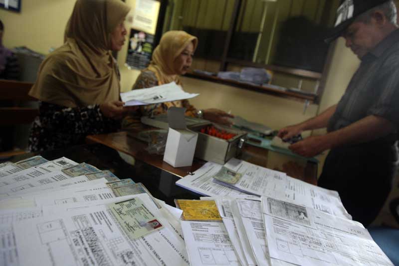 Dinas kependudukan dan pencatantan sipil melibatkan dasawisma untuk mendata perantau yang masuk DKI Jakarta.