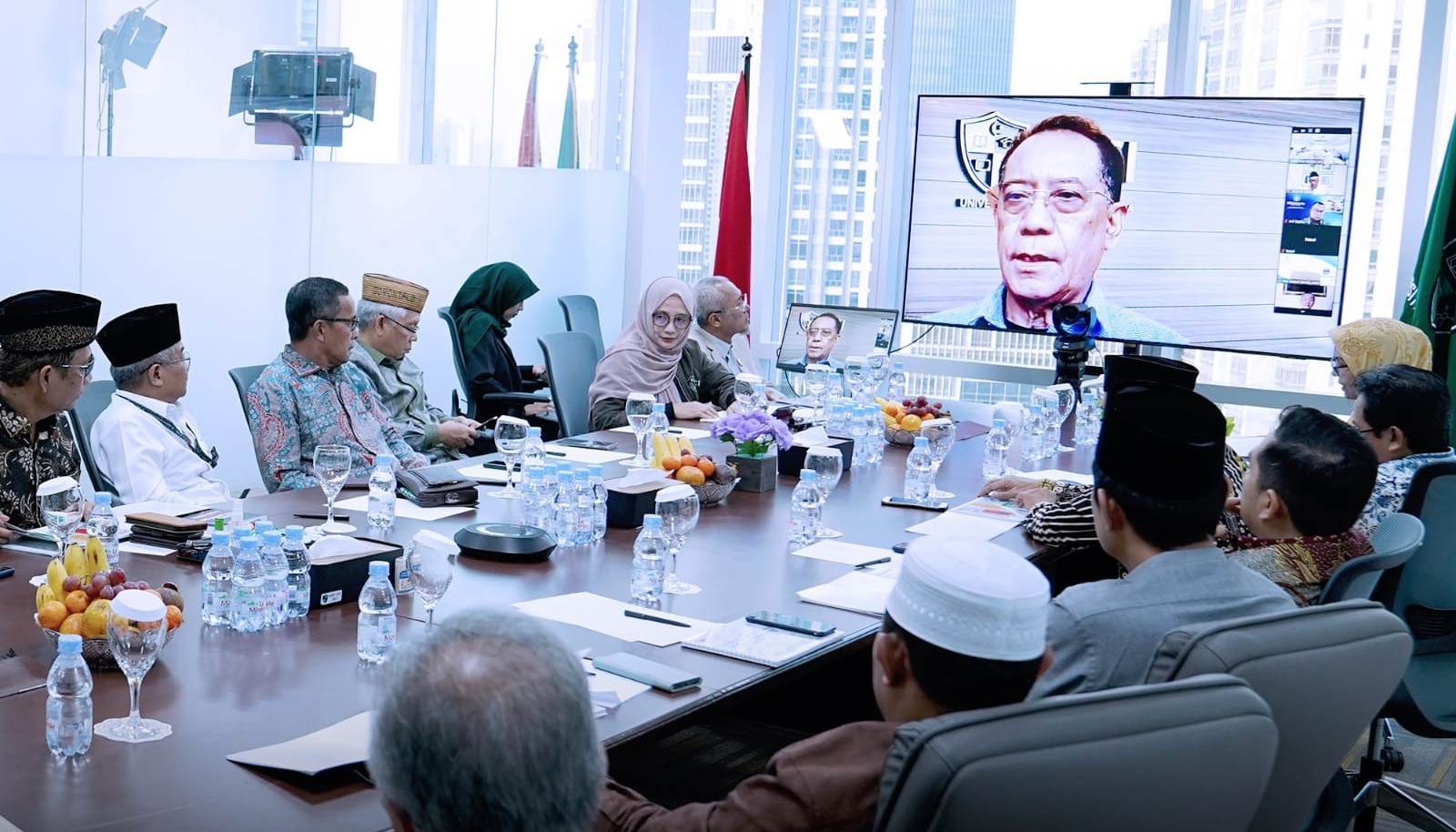 Rapat Laporan Tahunan Universitas Insan Cita Indonesia (UICI) di Gedung Rektorat UICI, Jakarta, Jumat (7/4).