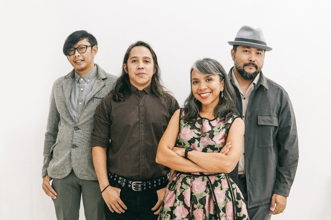 Mocca Rilis Versi Akustik I Love You Anyway