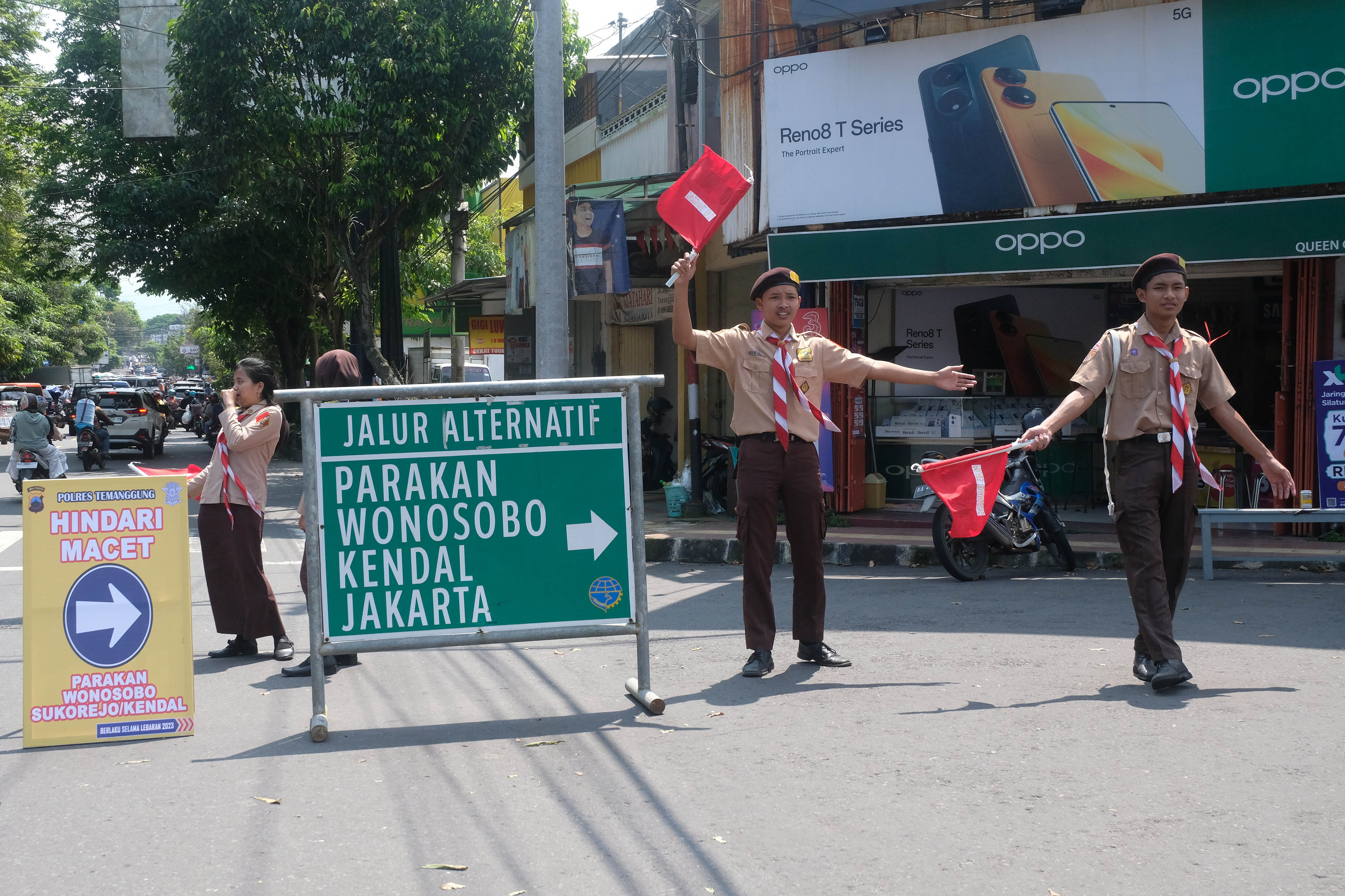Pramuka Ikut Bantu Kawal Mudik