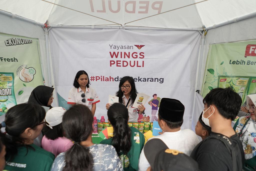 Yayasan Wings Peduli menggelar kegiatan #PilahDariSekarang dengan melibatkan para ibu rumah tangga.