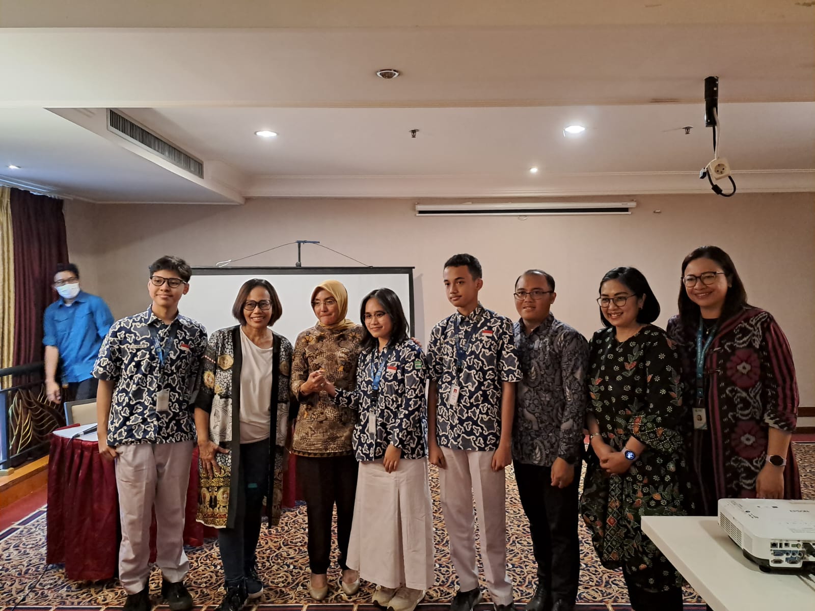 SMK RUS Kudus saat menampilkan karyanya yang akan dipamerkan di Hannover Messe 2023