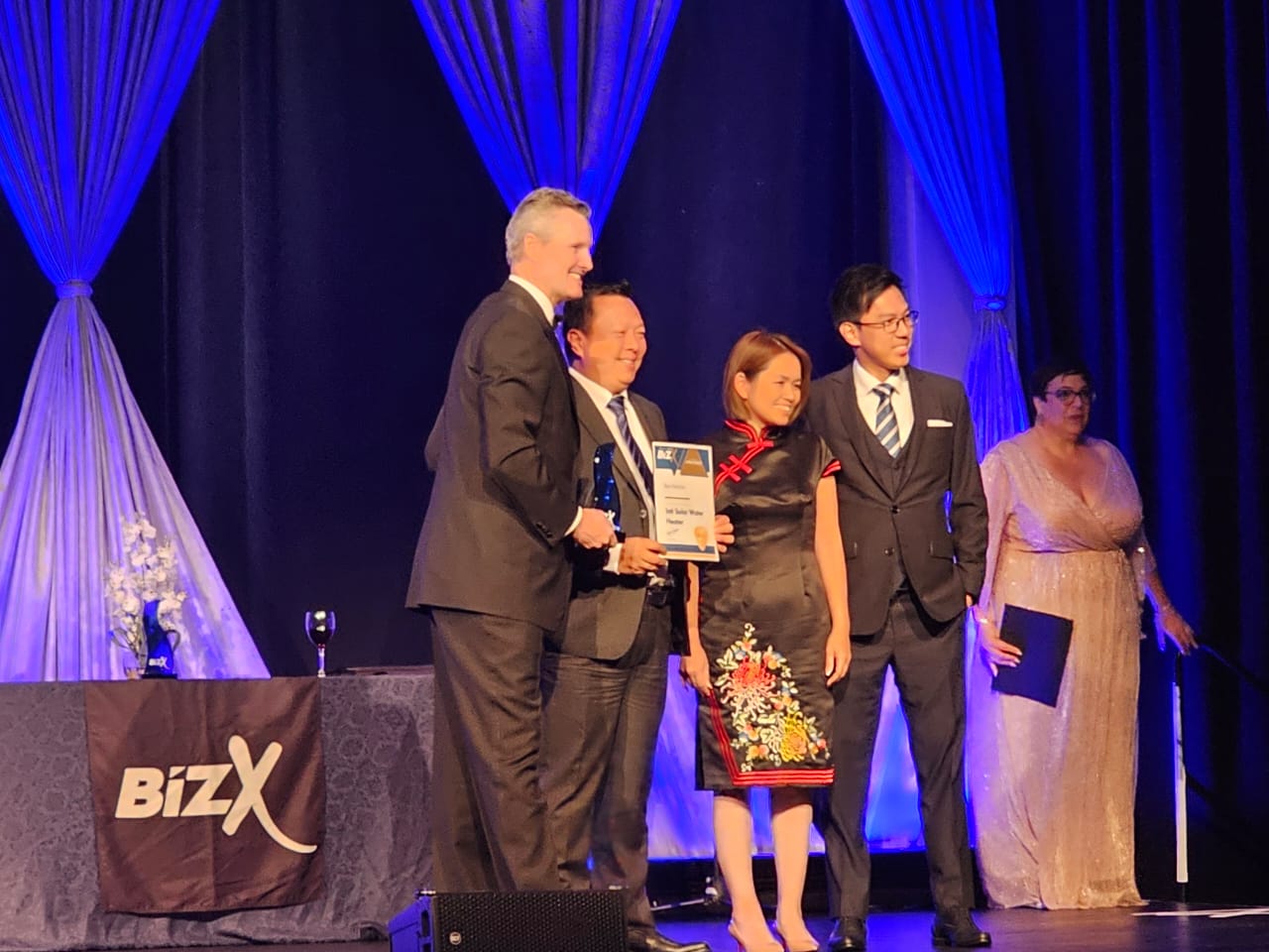 Inti Solar memenangi penghargaan Best Retailer di ajang BizX 2023 Award di Gaylord Opryland Resort, Nashville, Tennessee, AS.