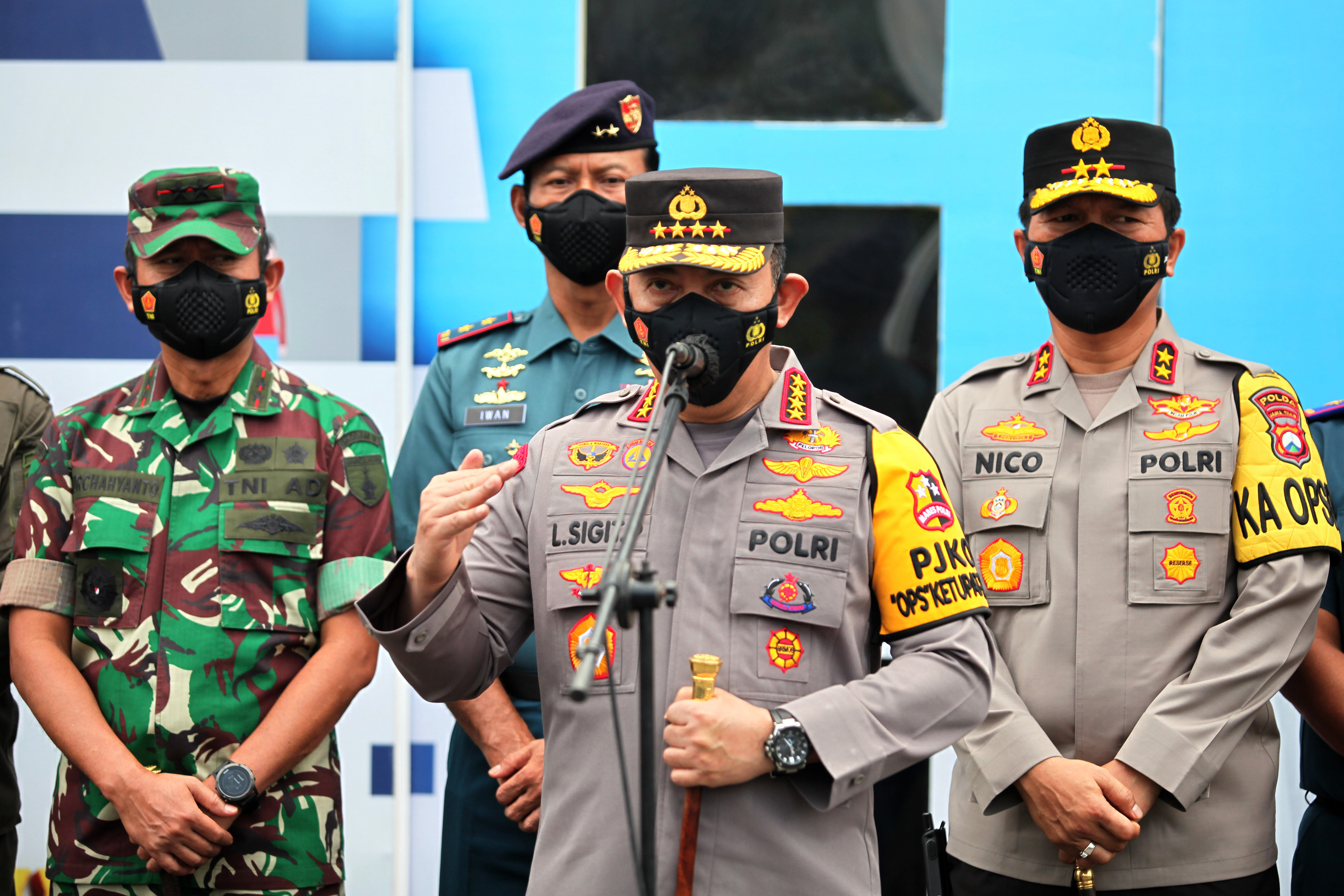 Kapolri Jenderal Listyo Sigit Prabowo (kedua kanan). 