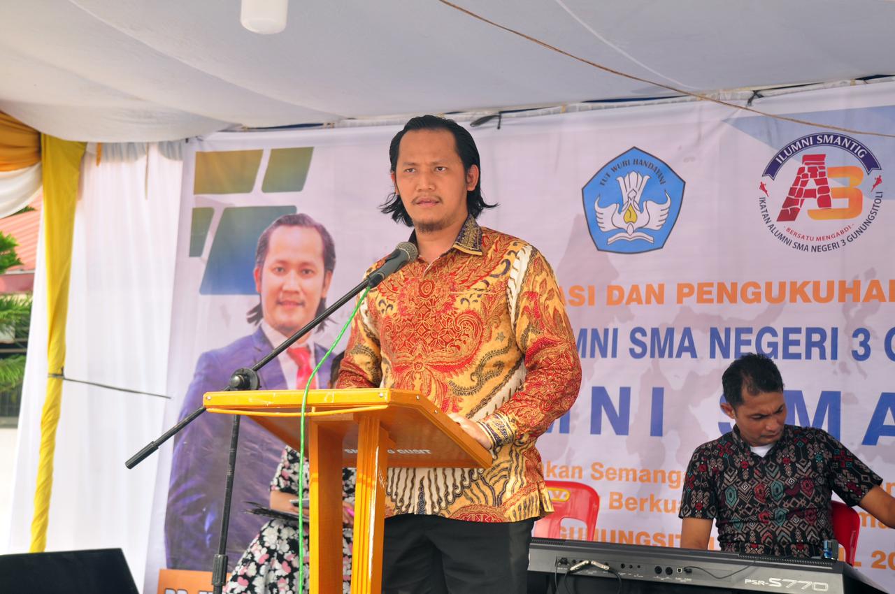 Ketua Umum Ilumni Smantig Finsensius Mendrofa 