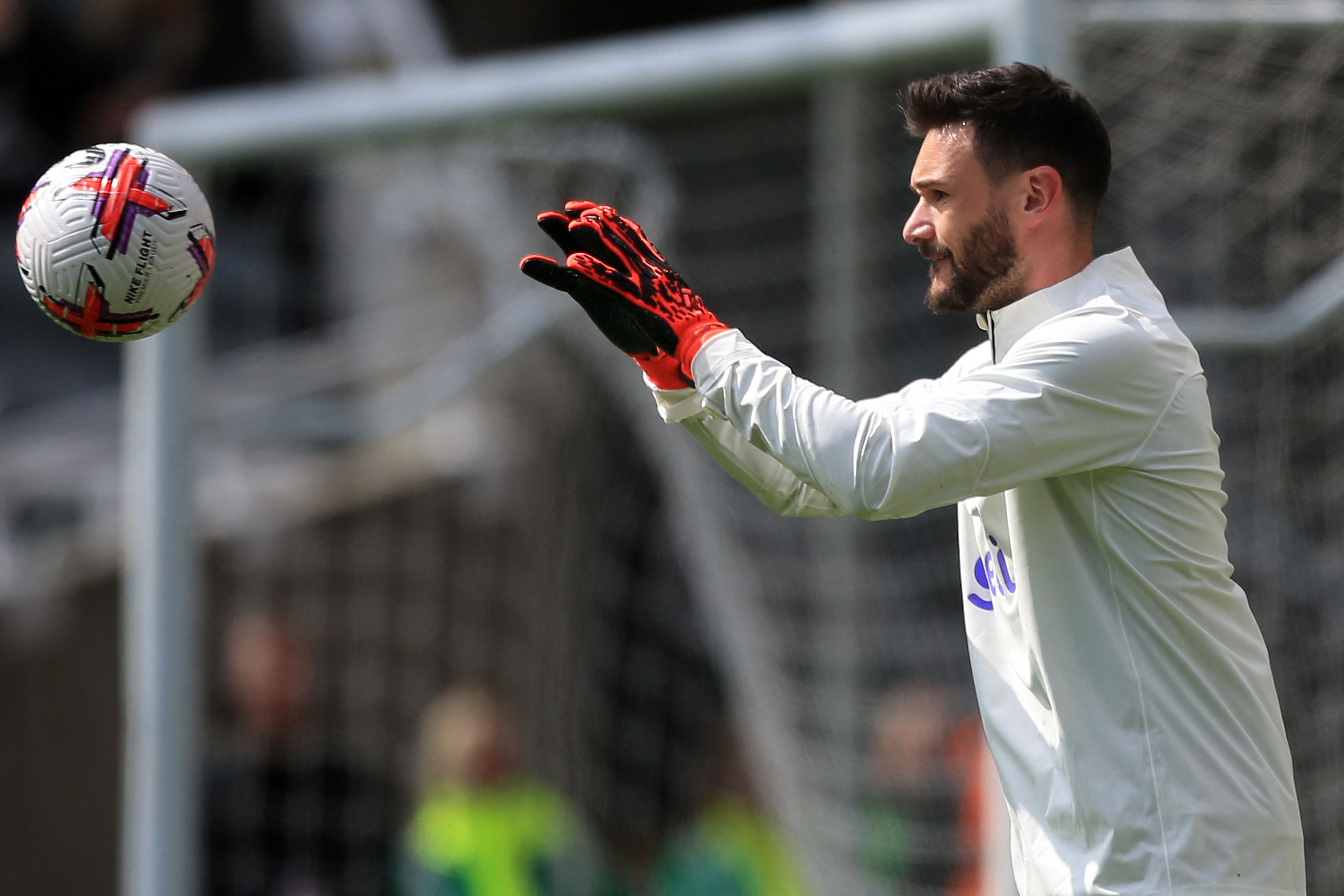 Penjaga gawang Tottenham Hotspur Hugo Lloris