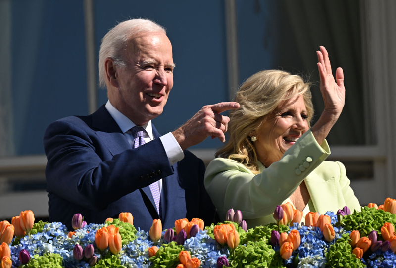 Gedung Putih memastikan Amerika Serikat dengan resmi mengakhiri masa darurat kesehatan nasional Covid-19 mereka.