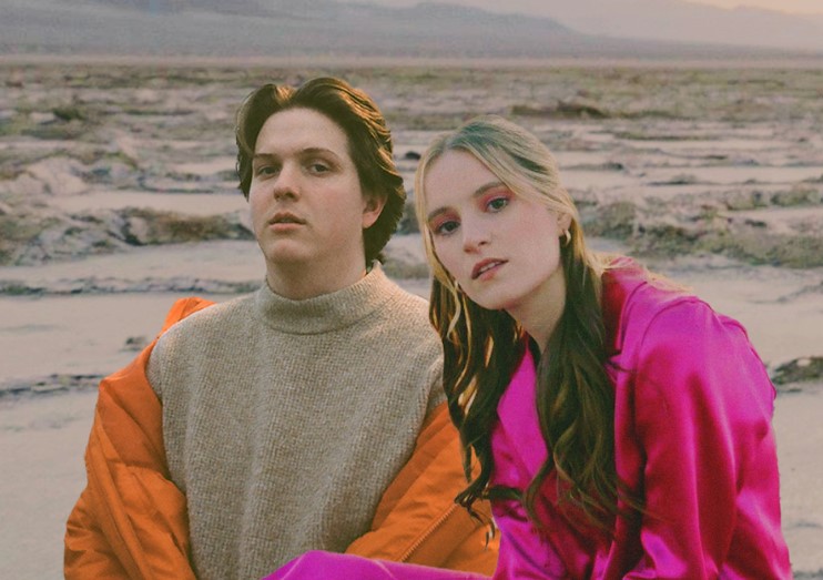 Boy In Space (kiri) dan Rosie Darling