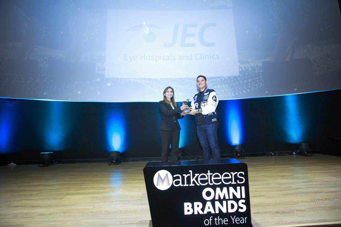 Penghargaan Marketeers OMNI Awards 2023 untuk JEC