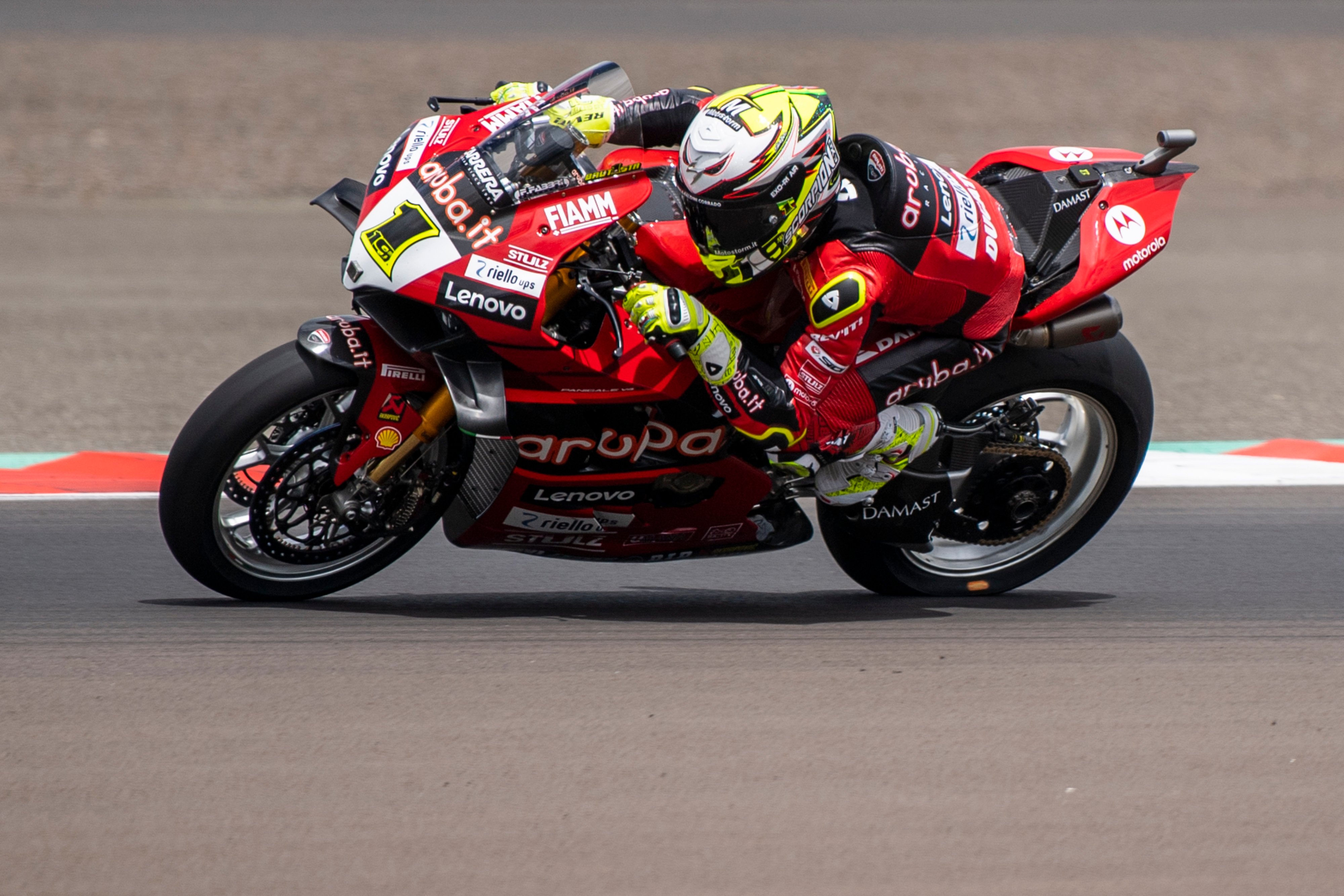 Pembalap Aruba.it Ducati Alvaro Bautista.