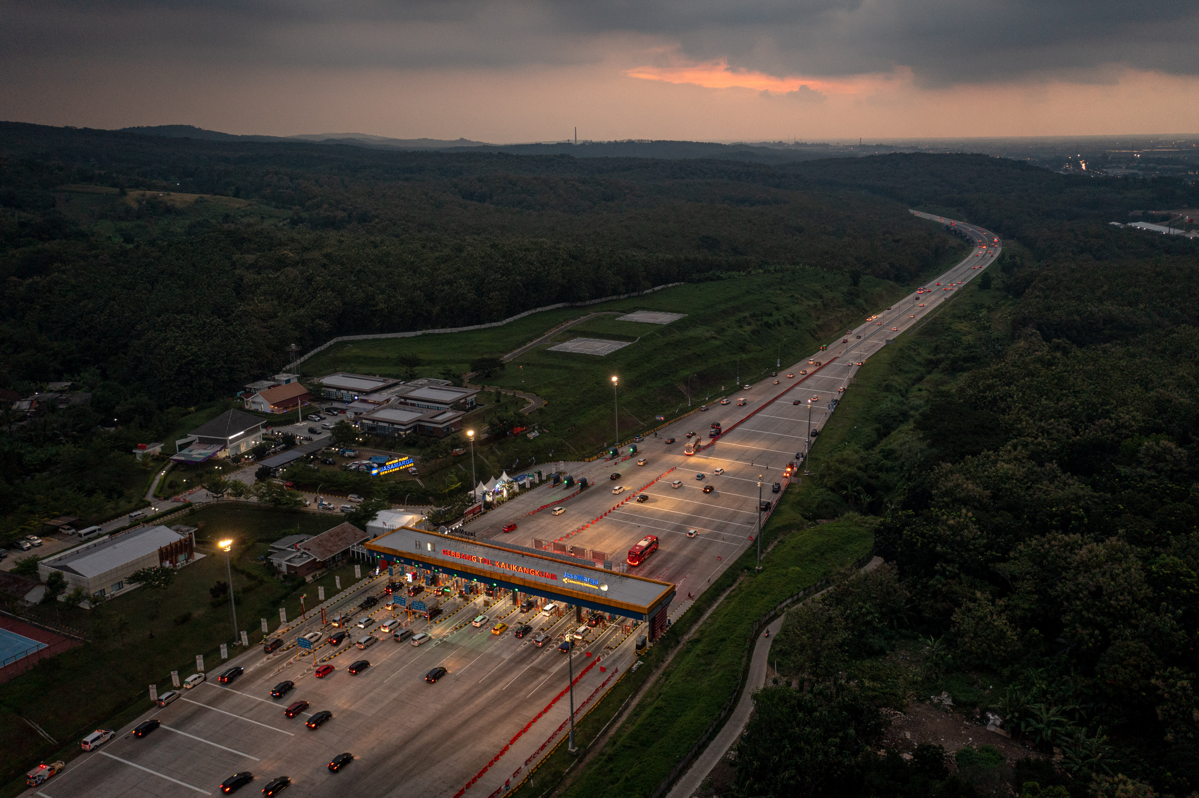 60 Ribu Kendaraan Bakal Lintasi Gerbang Kalikangkung