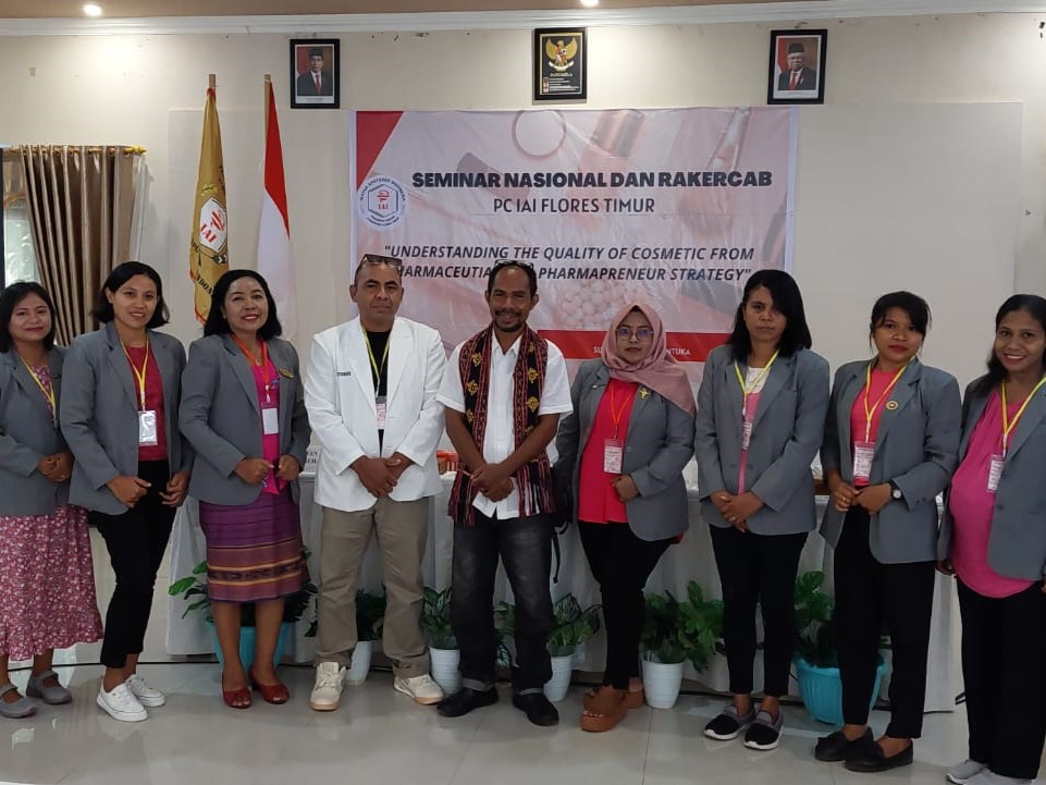 Pengurus Apoteker Cabang Flores Timur menggelar seminar dan rapat kerja.