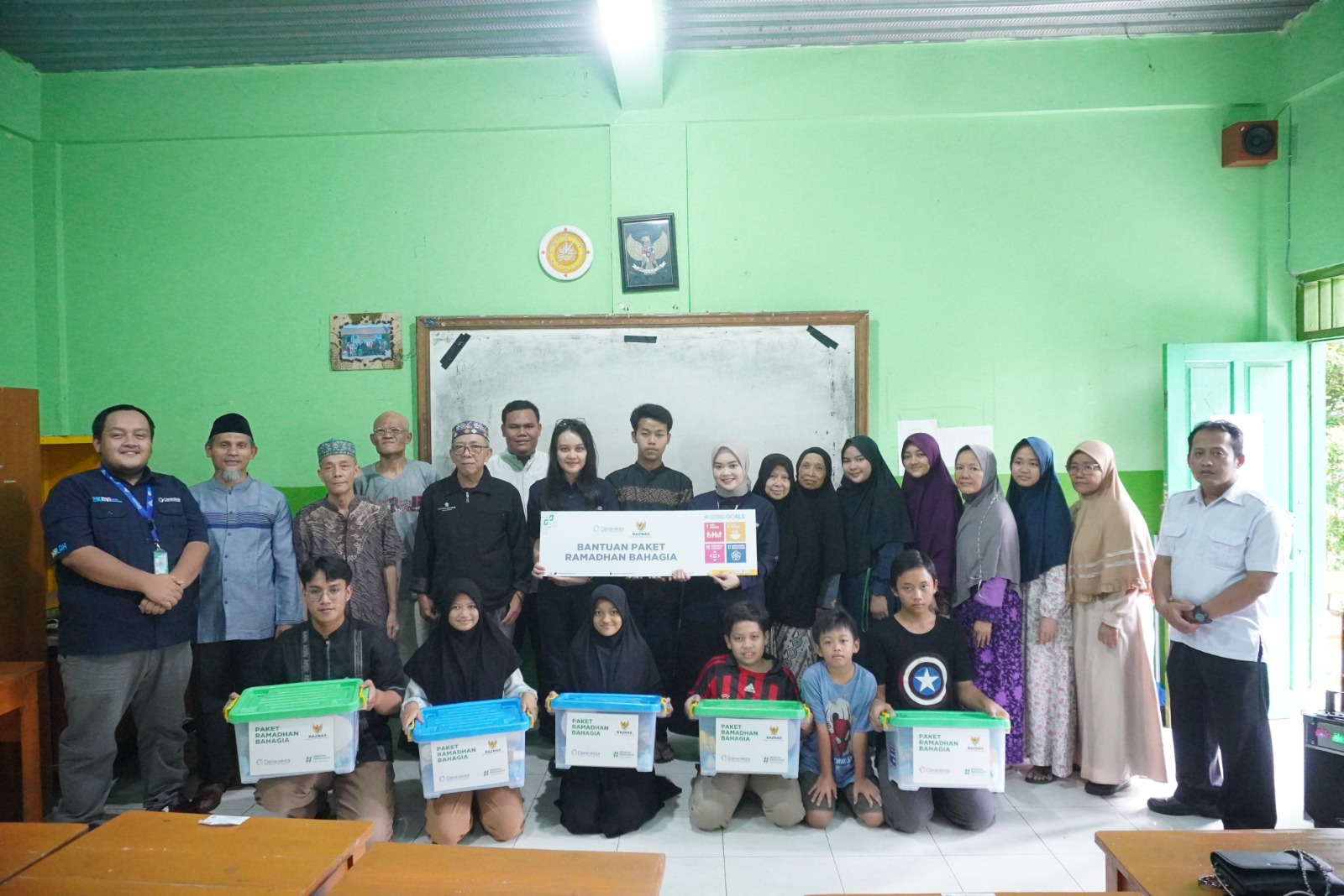 Berbagi Bahagia untuk Anak Yatim Piatu dan kaum Dhuafa di Yayasan Assa’adah, Tangerang, Banten, Jawa Barat. 