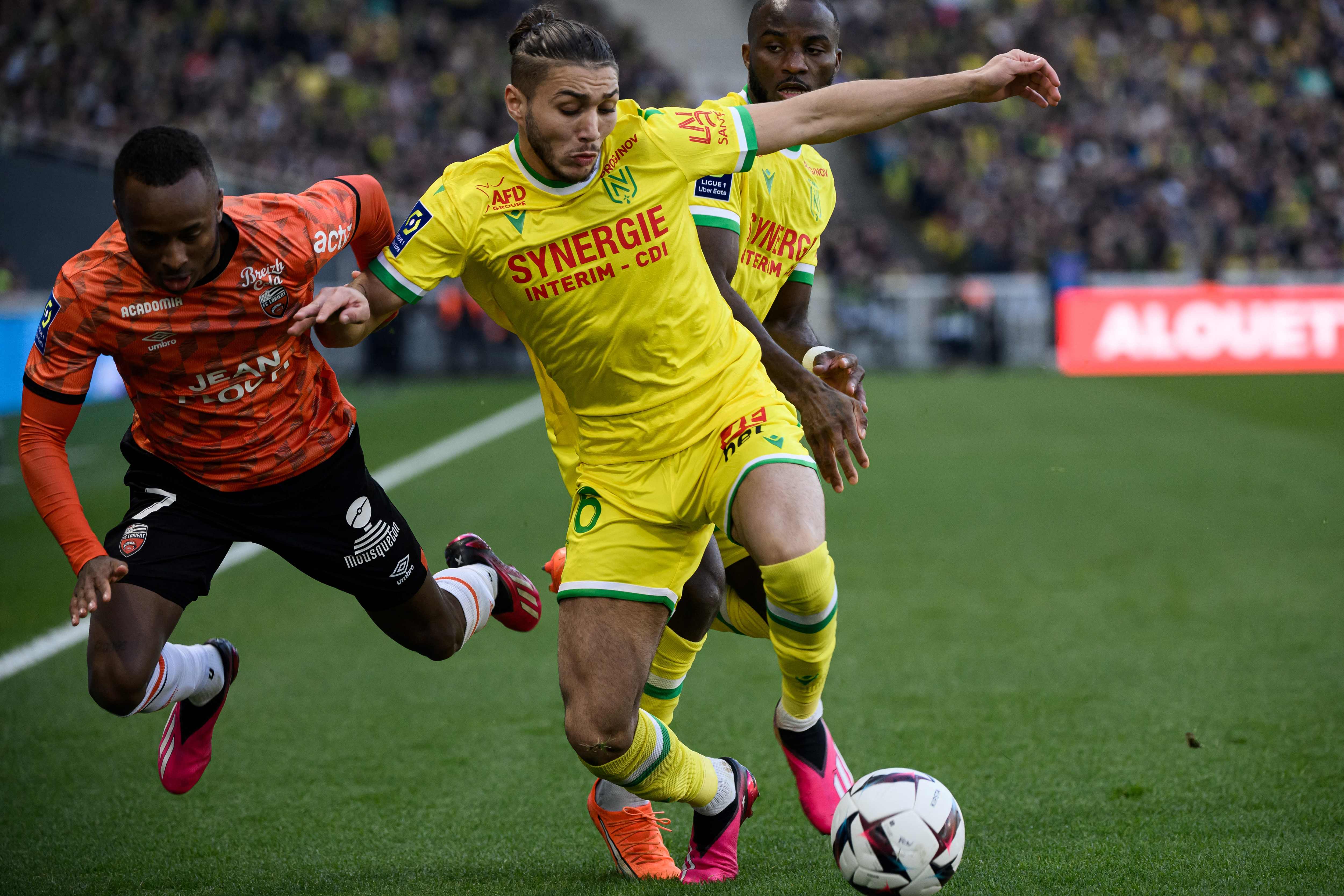 Bek Nantes Jaouen Hadjam (kanan)