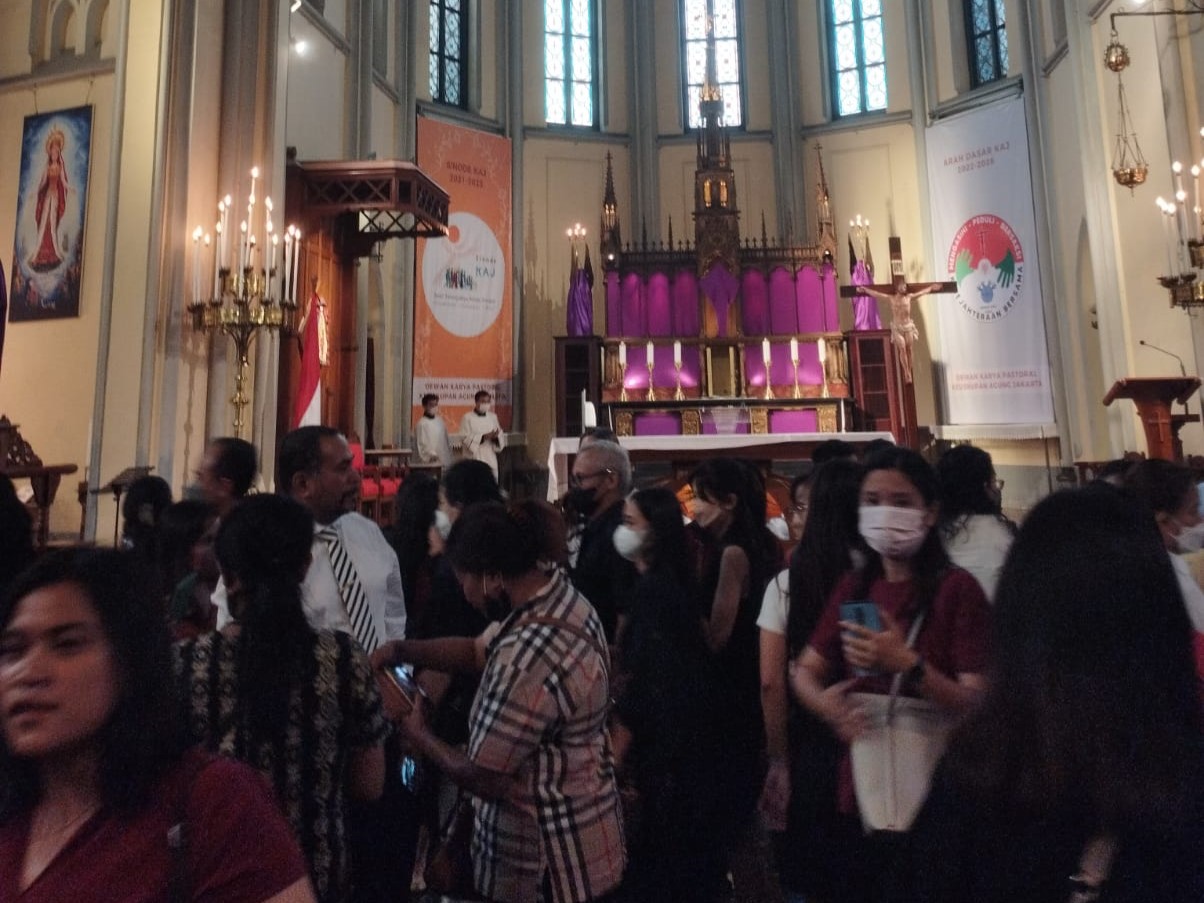 Ibadah Jumat Agung di Gereja Katedral, Sabtu (7/4).